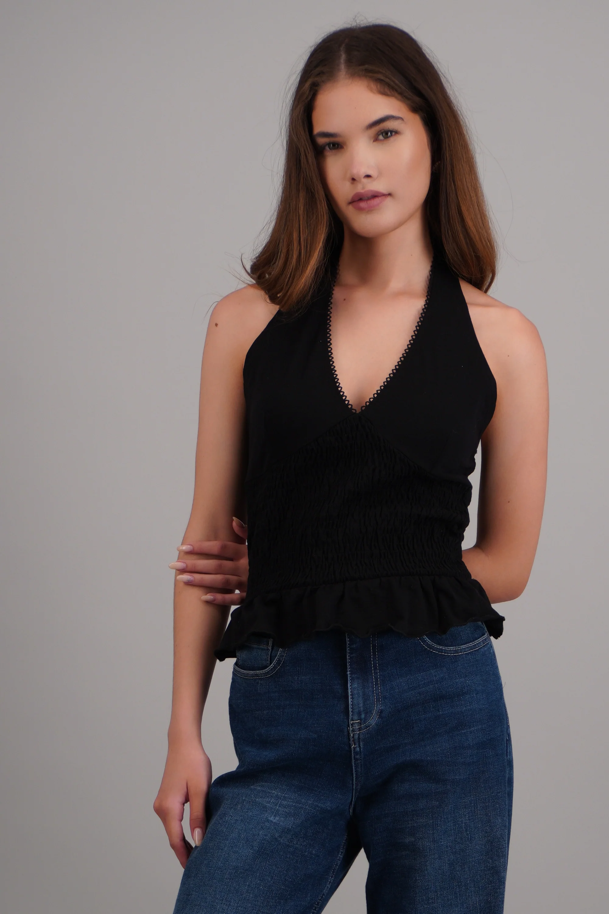 Top halter escote v detalle smock - Image 3