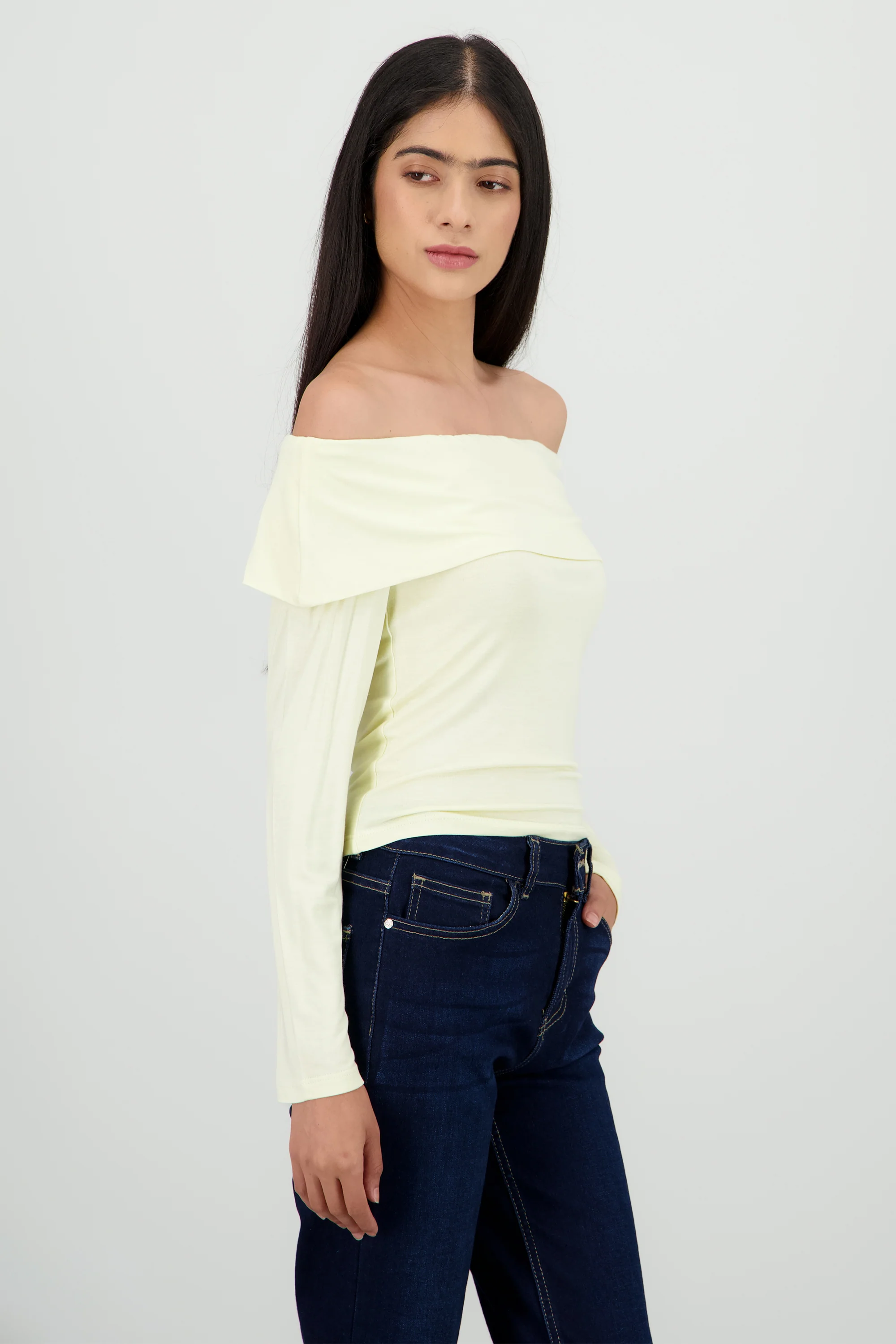 Top manga larga off shoulder liso - Image 3