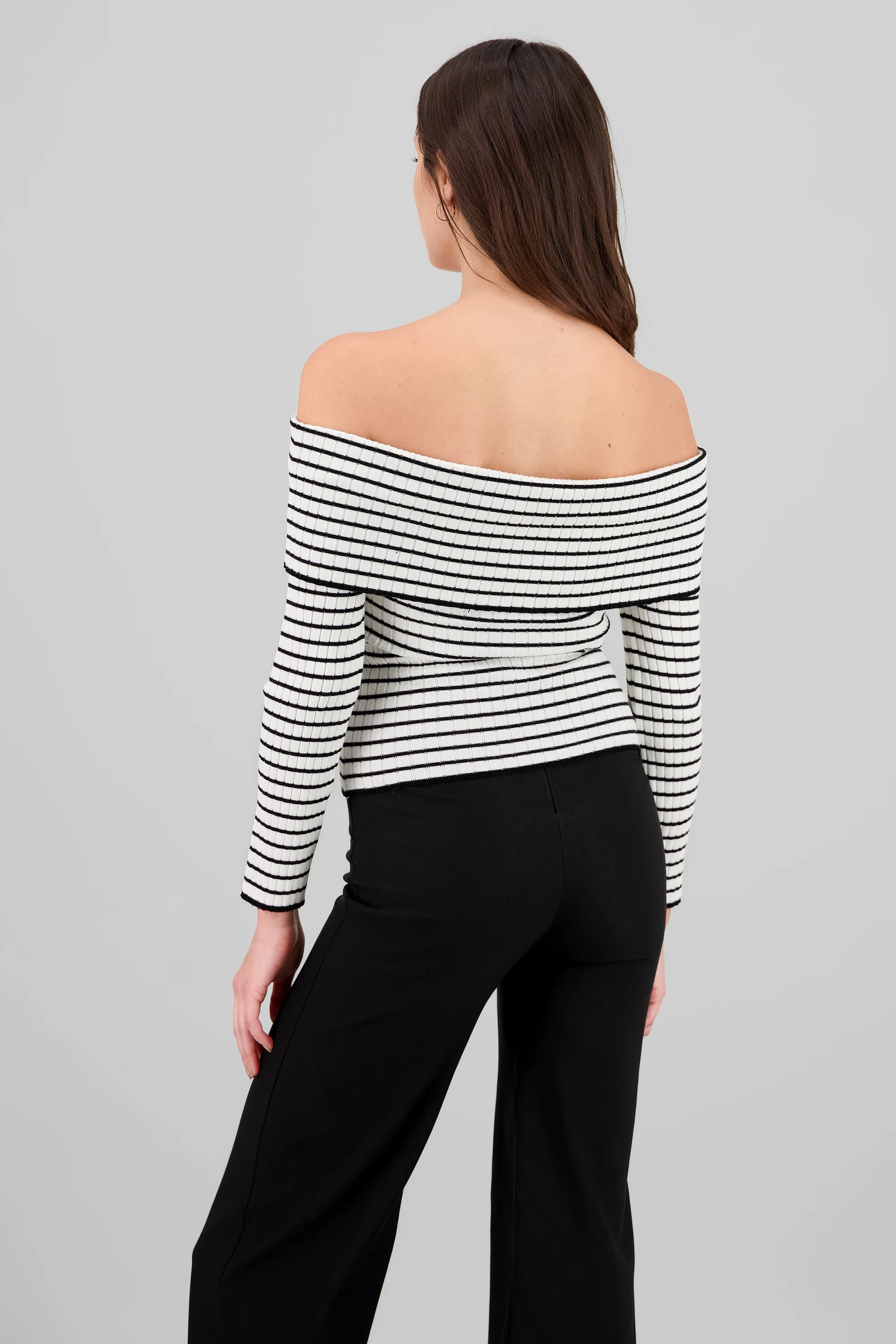 Top manga larga off shoulder textura - Image 4