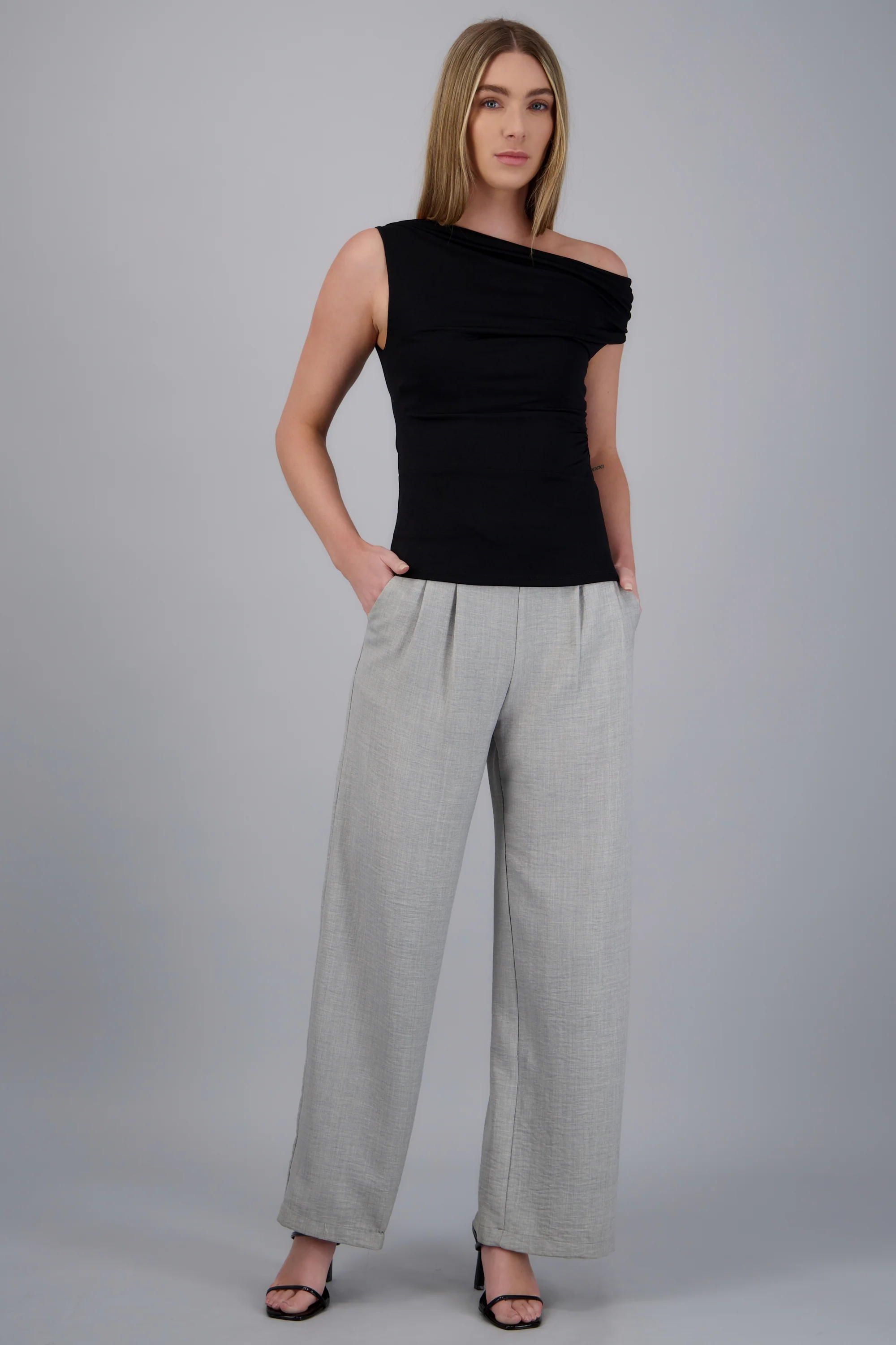 Top off shoulder con fajo