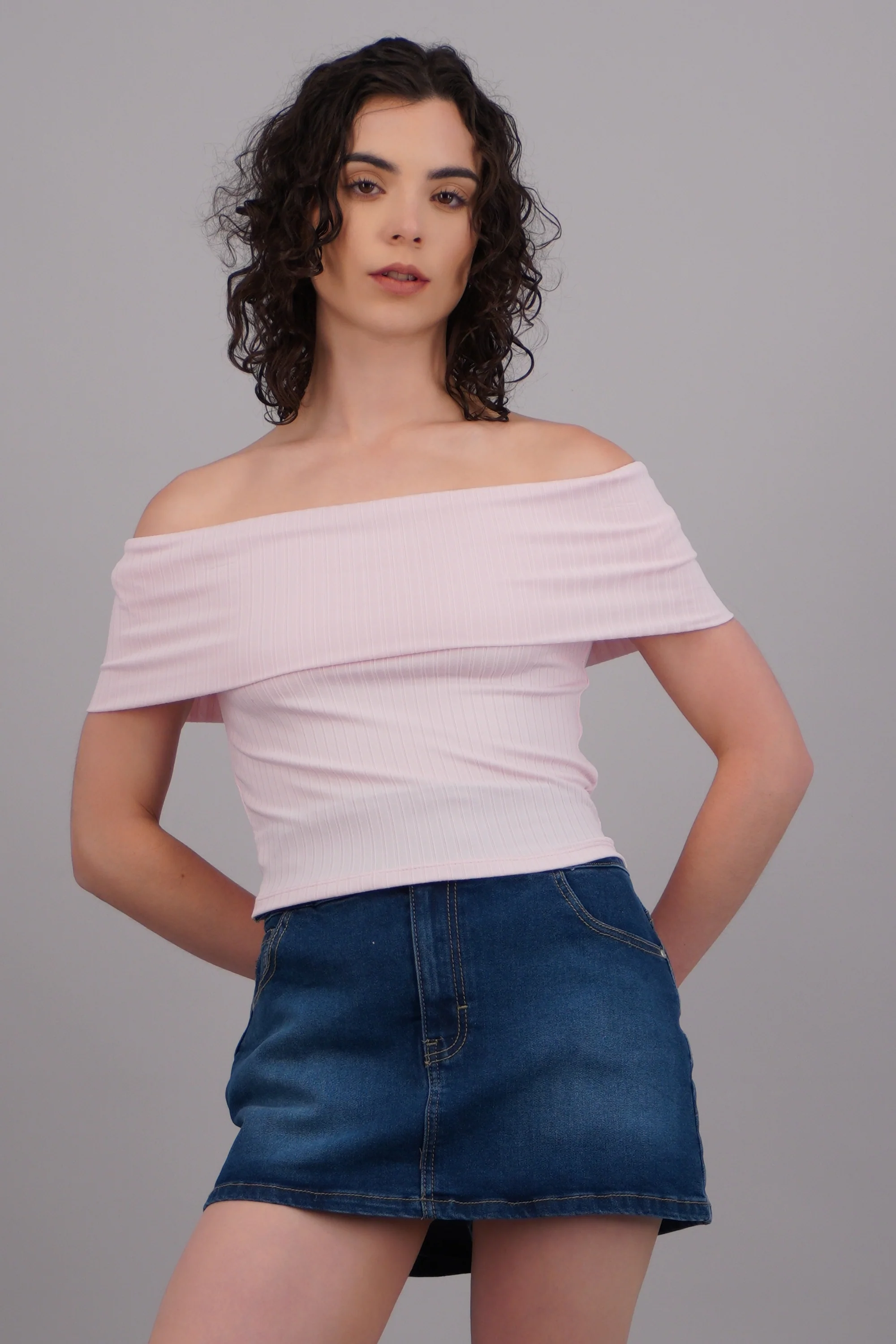 Top off shoulder crop