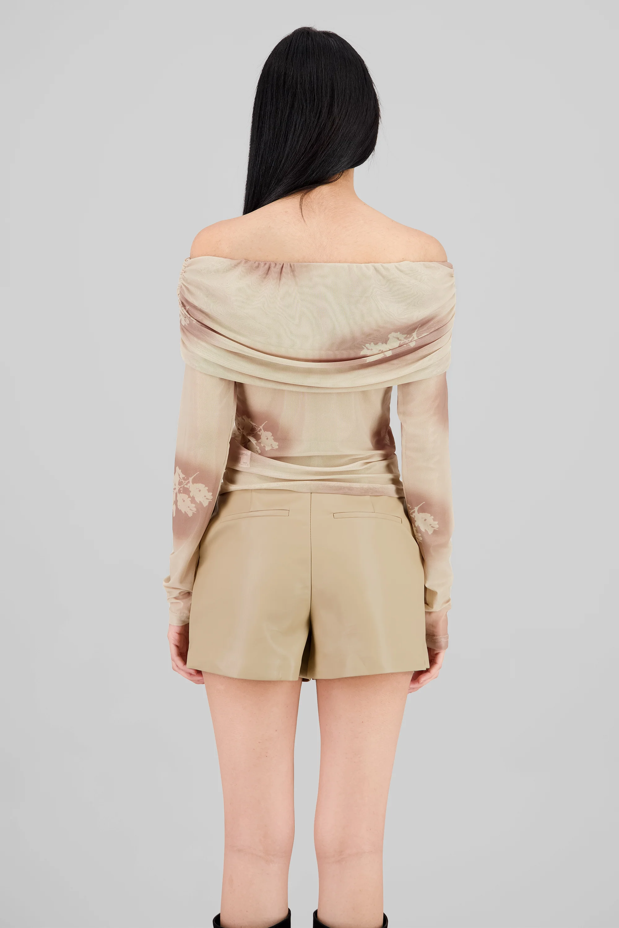 Top off shoulder de mesh con print - Image 4