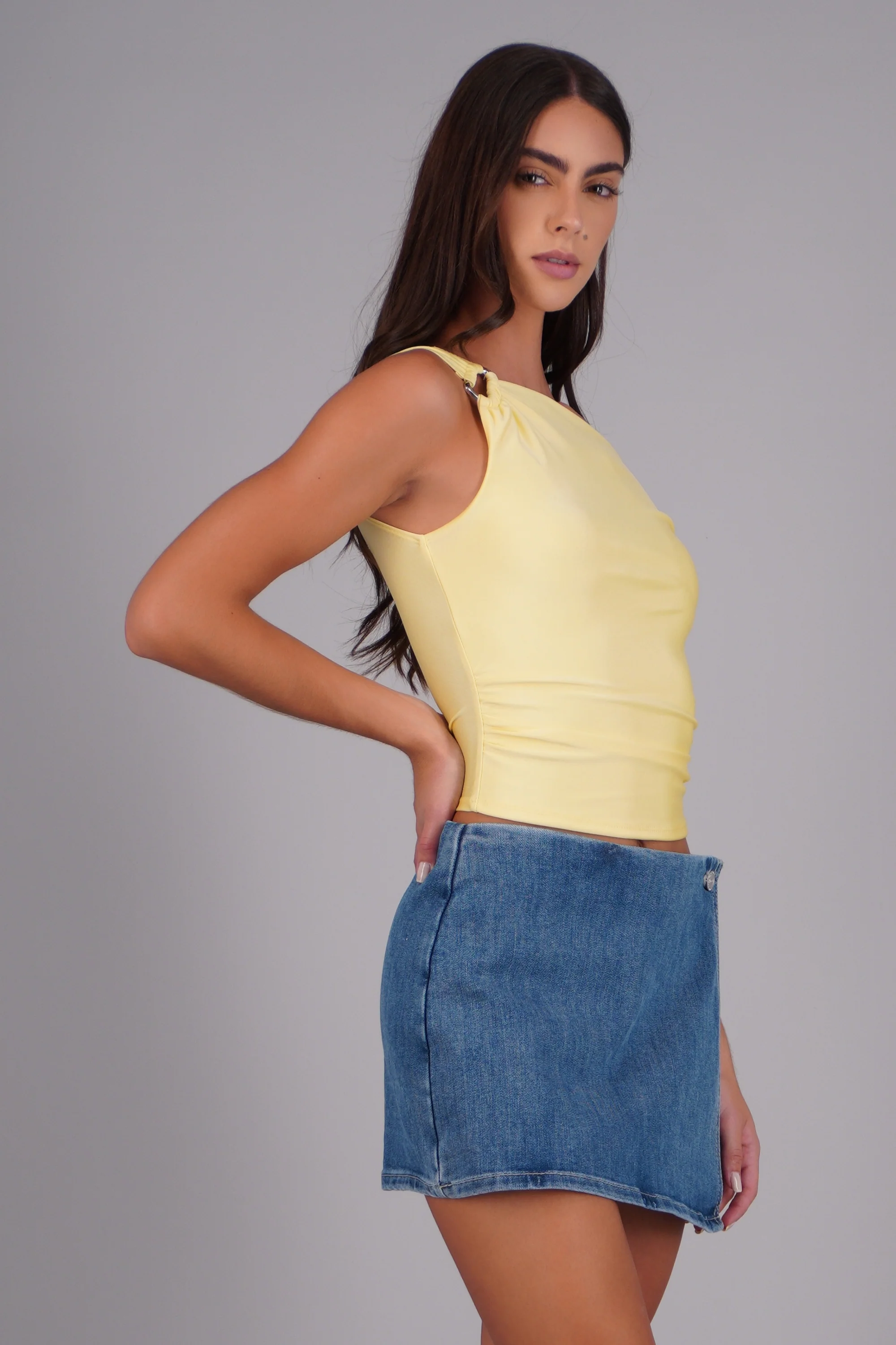 Top one shoulder detalle argolla - Image 2