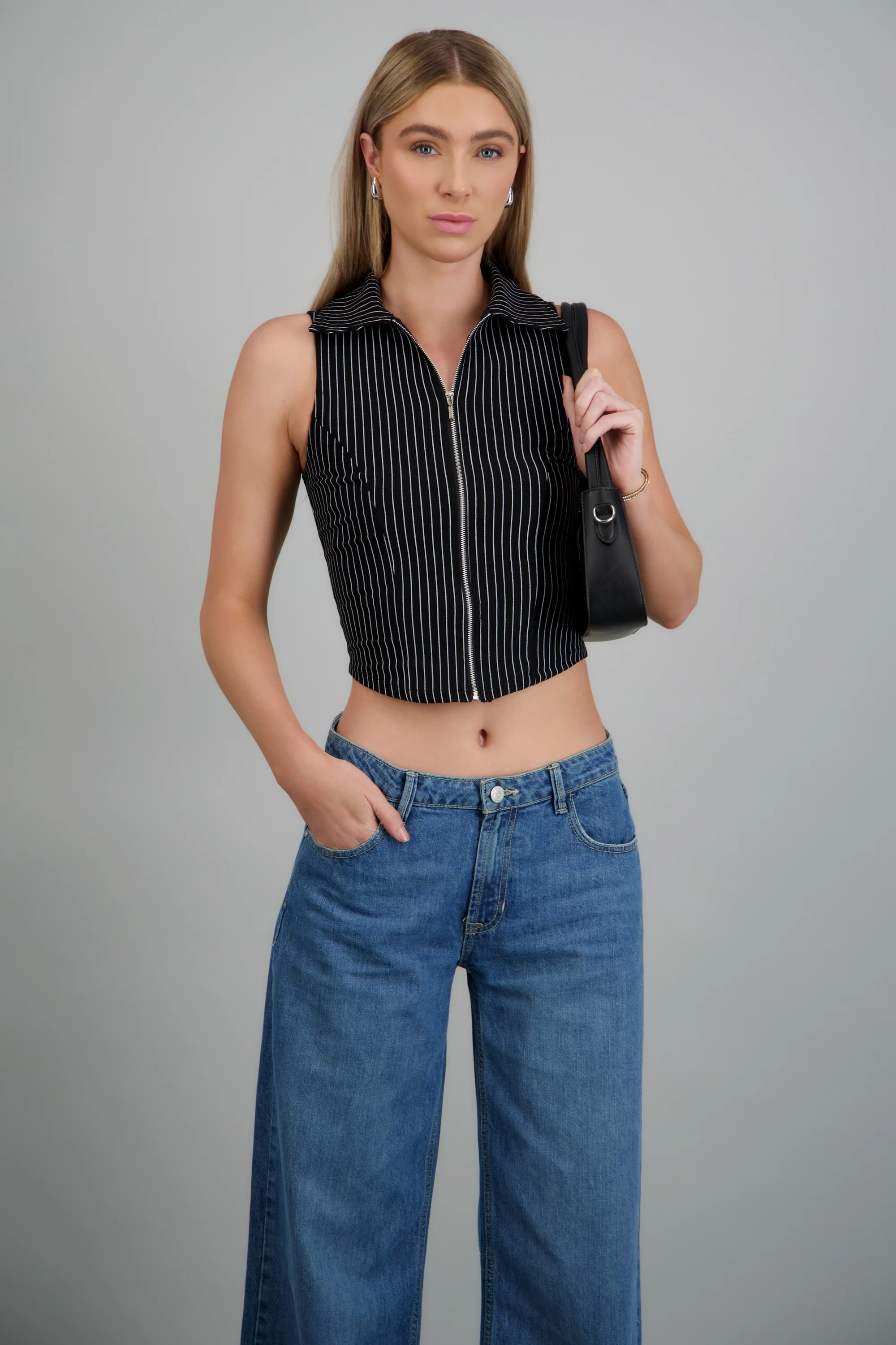 Top sin mangas cuello polo detalle cierre - Image 3