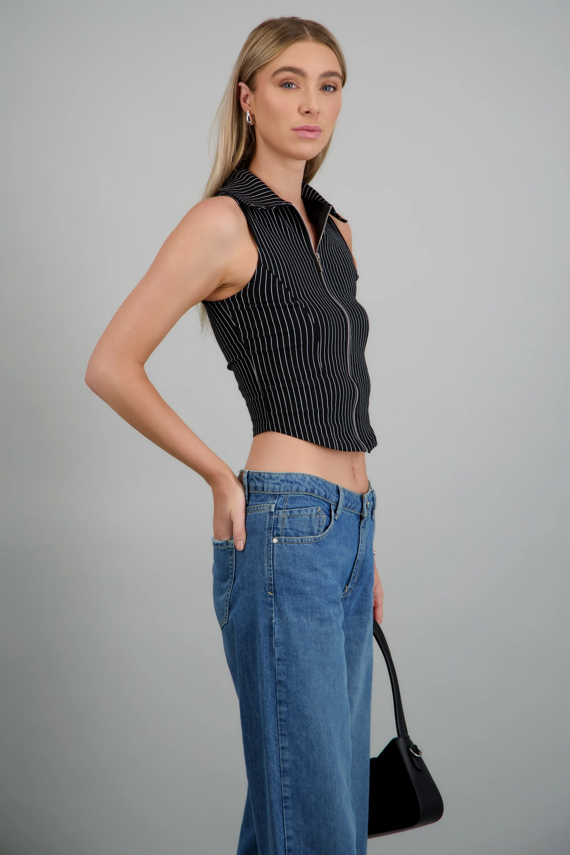 Top sin mangas cuello polo detalle cierre - Image 4