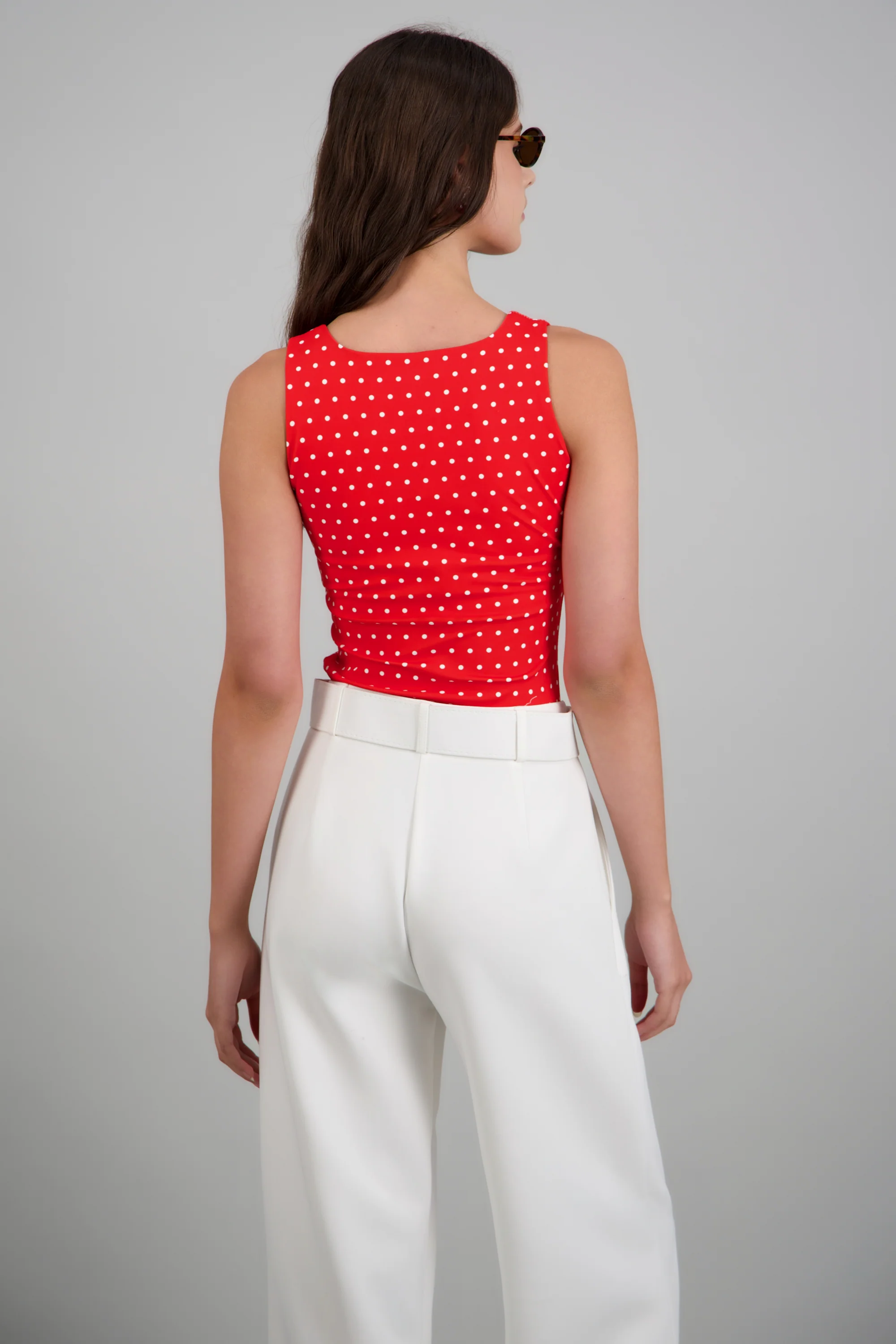 Top sin mangas escote cuadrado polka dots - Image 4