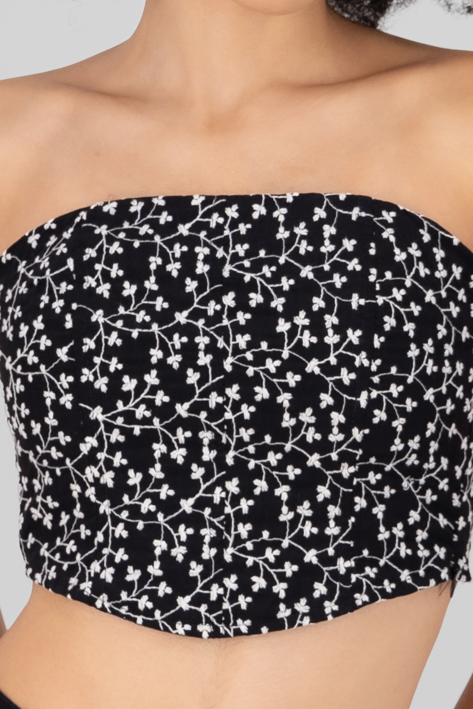 Top strapples bordado - Image 5