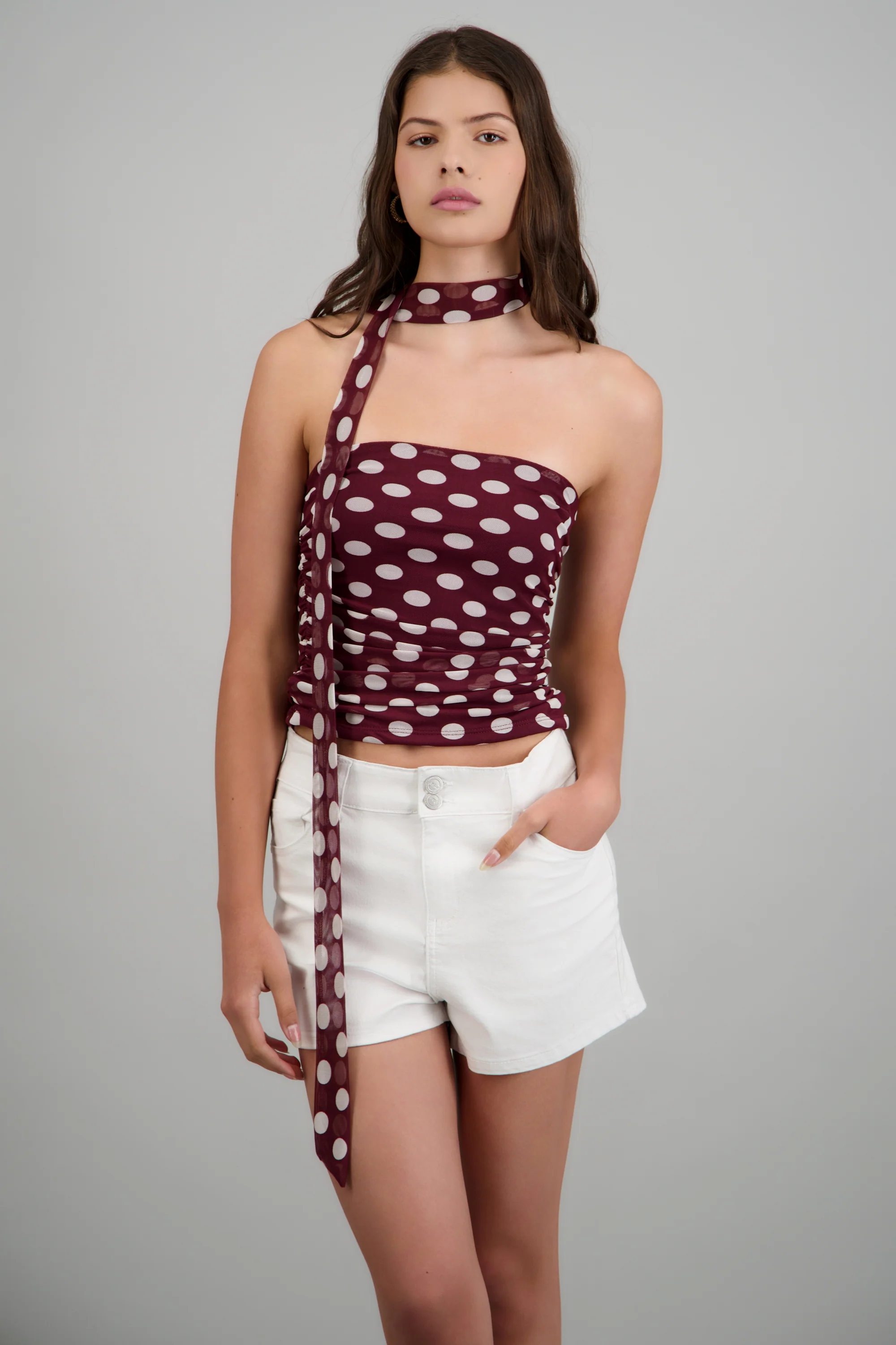 Top strapples drapeado detalle bufanda polka