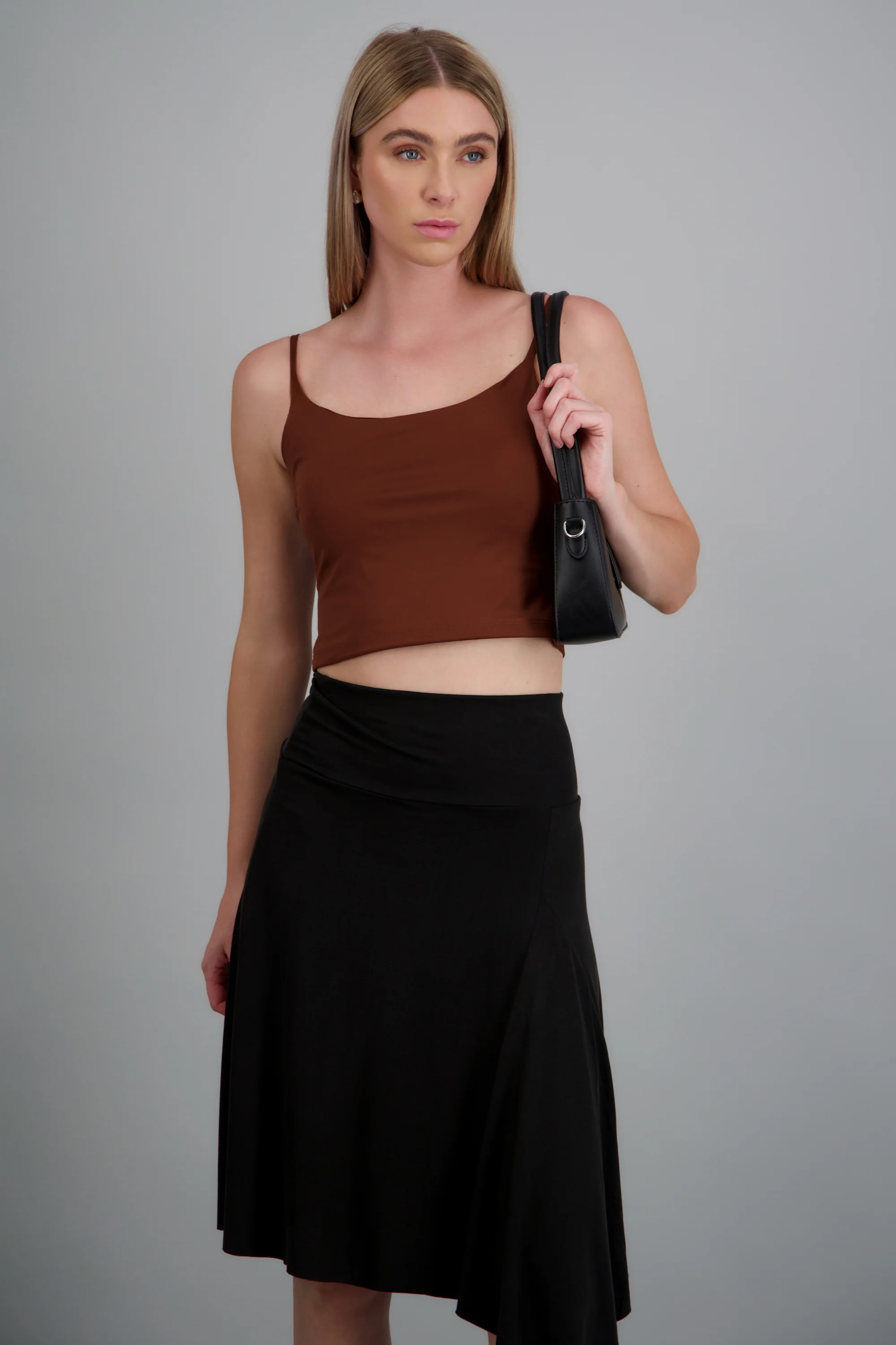 Top tirantes liso detalle copas