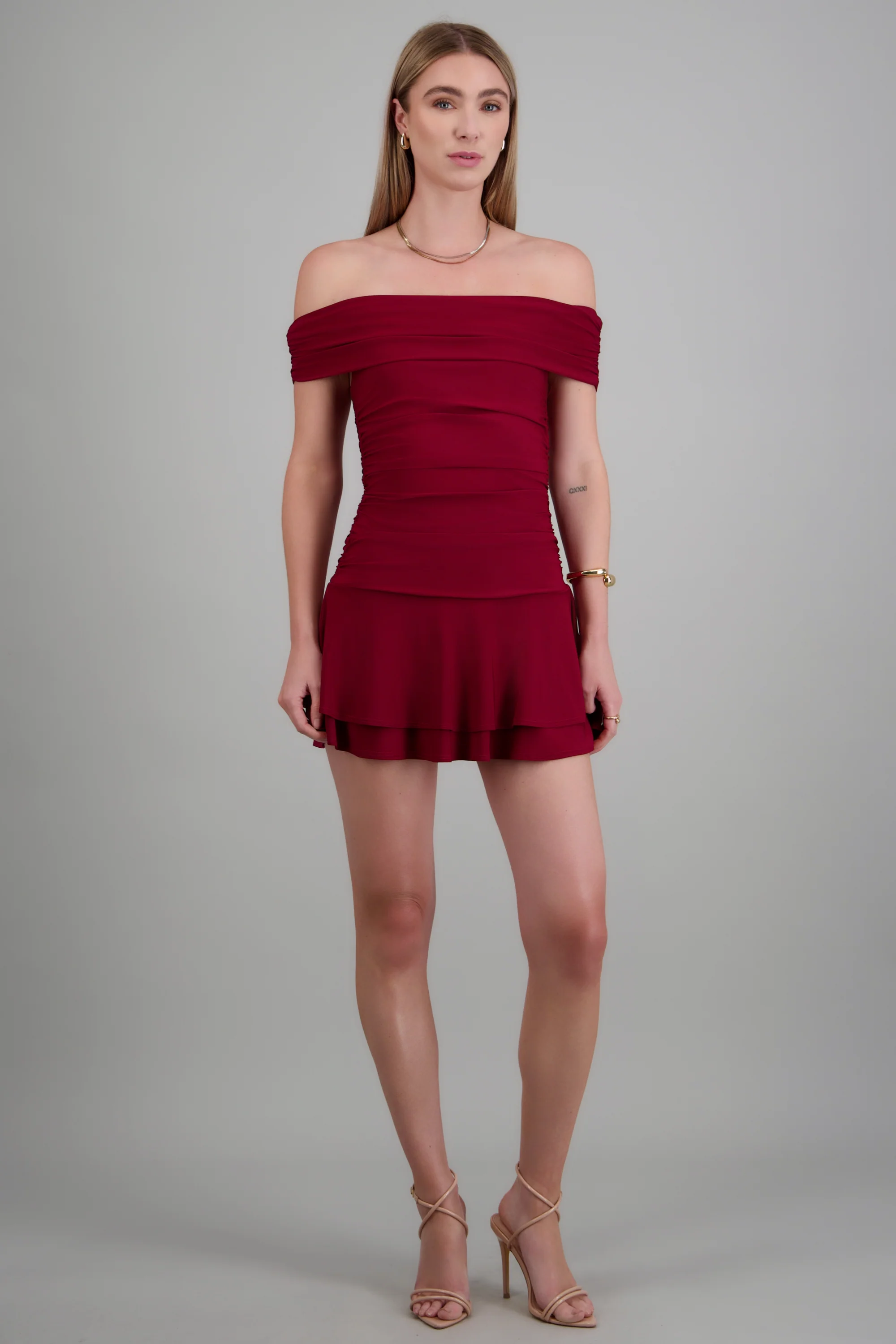Vestido drapeado mini off shoulder