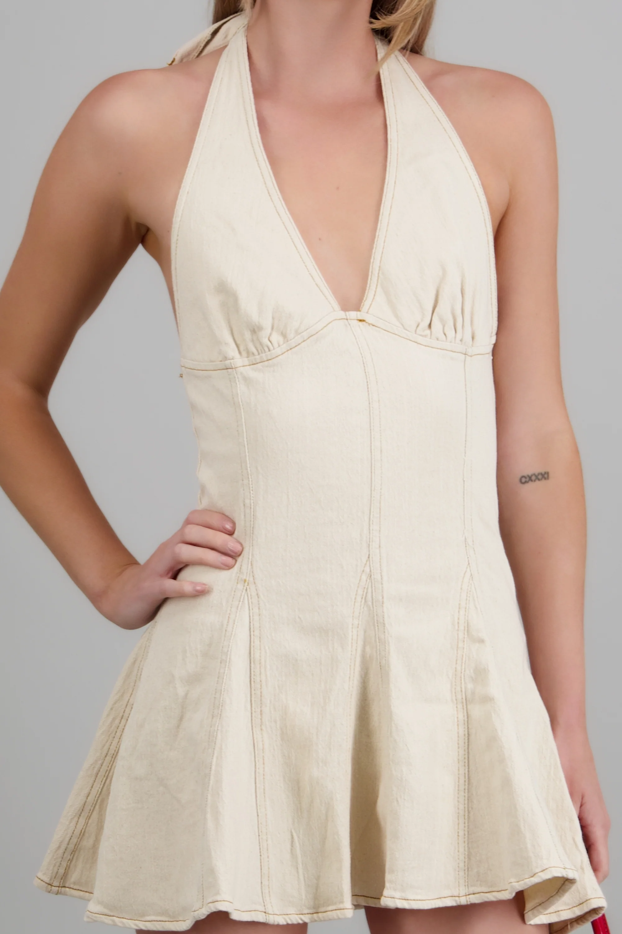 Vestido halter denim - Image 5