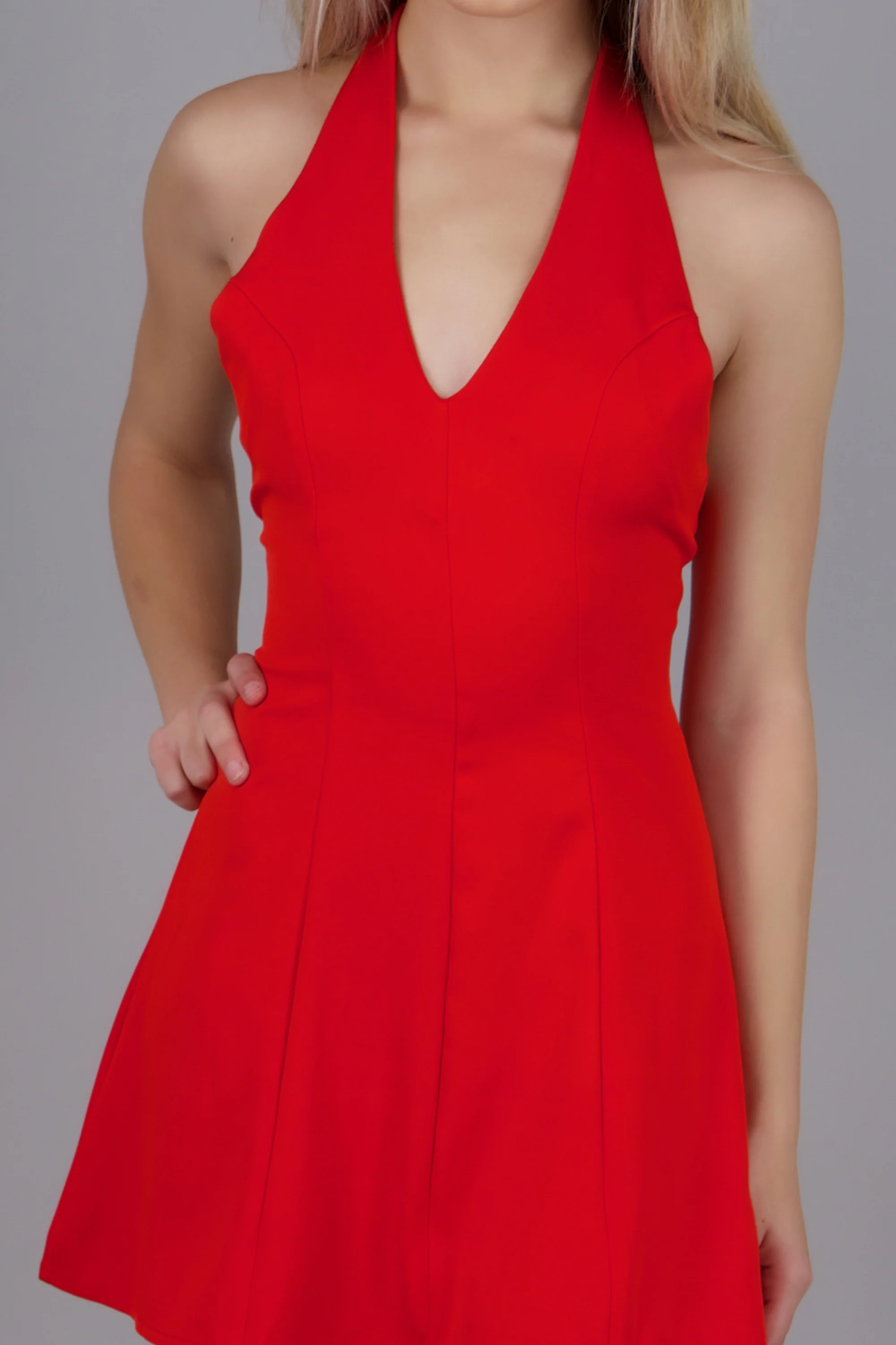 Vestido halter romántico - Image 5