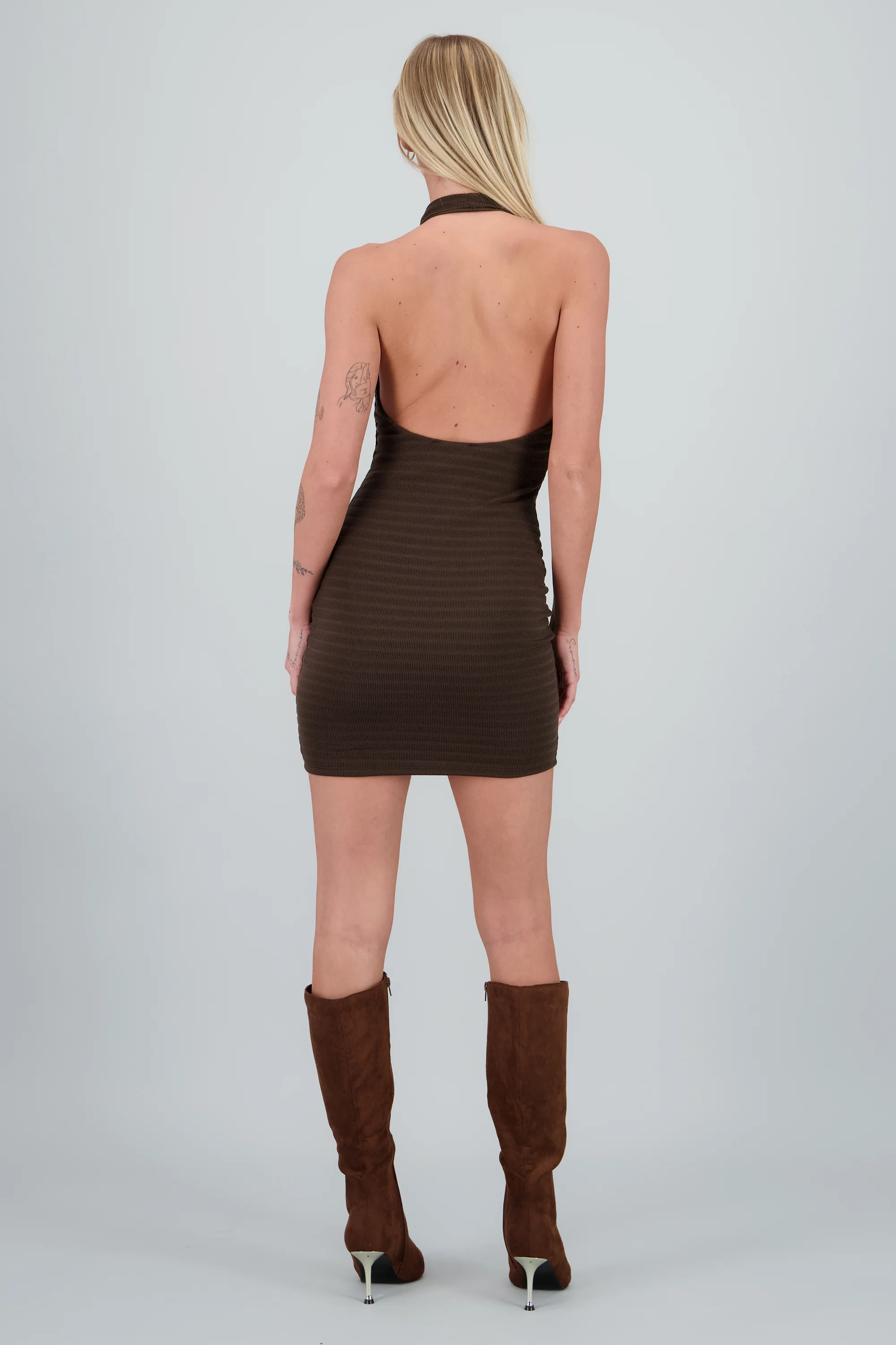 Vestido halter textura - Image 4