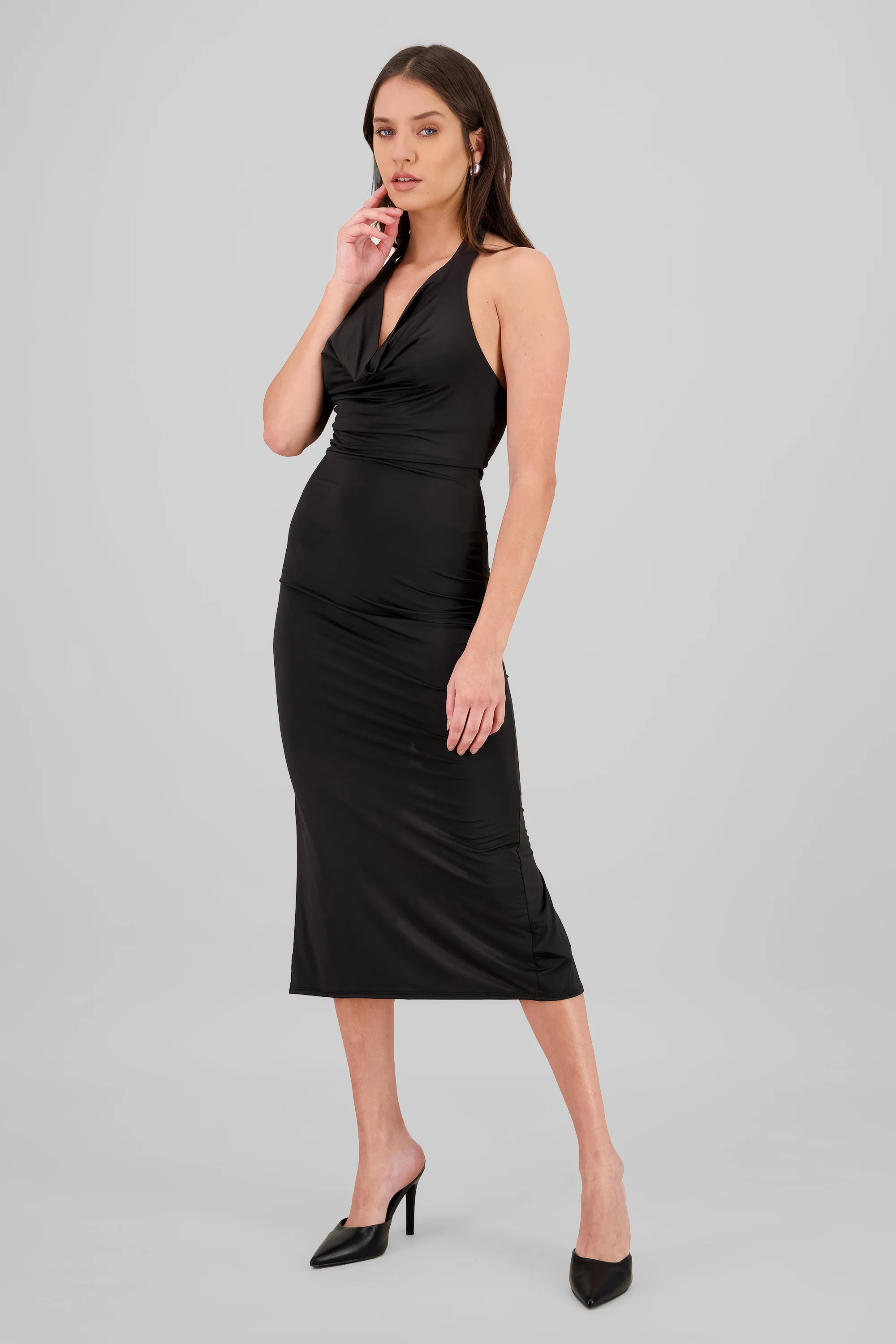 Vestido maxi cuello halter cascada - Image 2