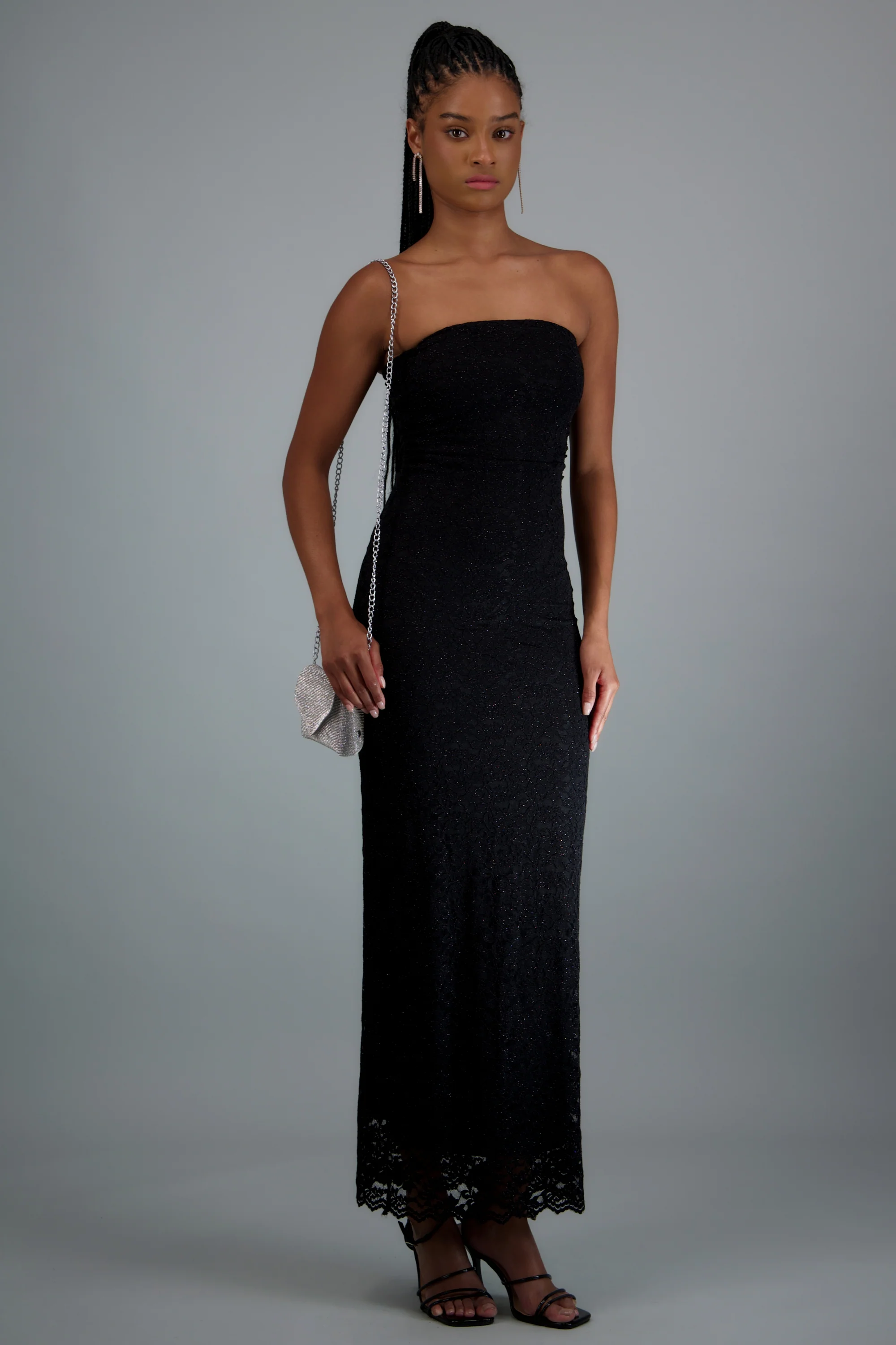 Vestido maxi detalle drapeado encaje brillos