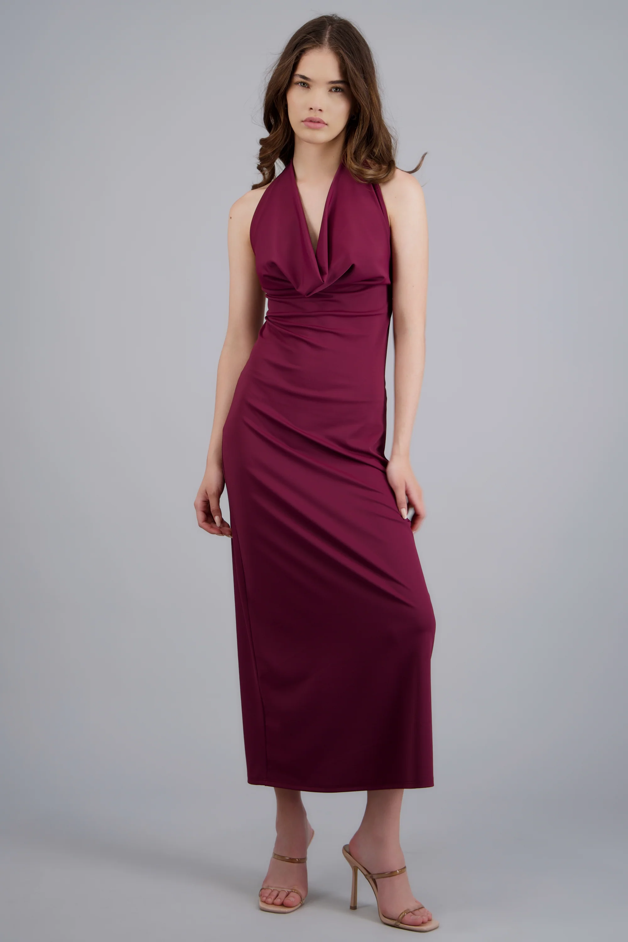 Vestido maxi escote cascada