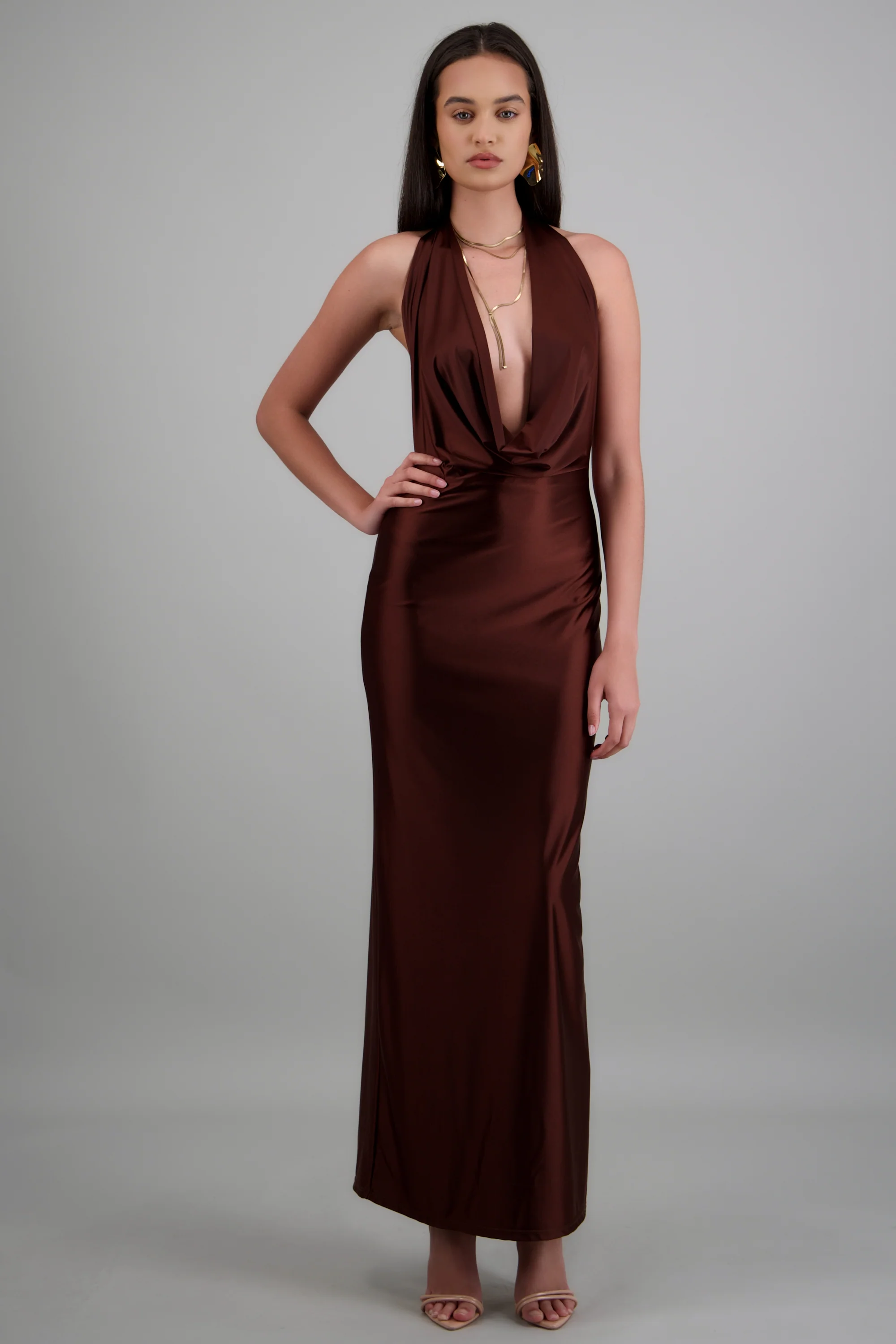 Vestido maxi escote cascada profundo - Image 2