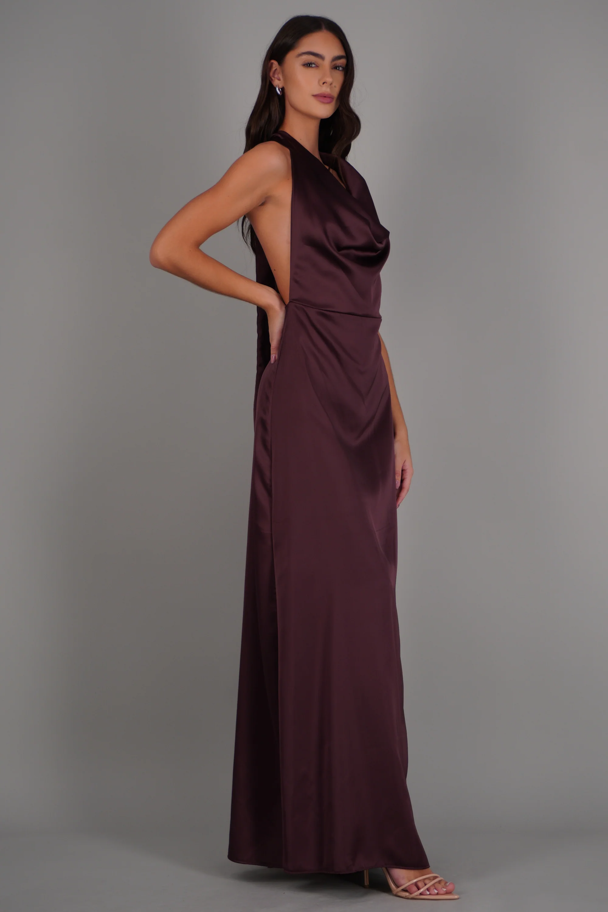 Vestido maxi escote cascada satinado - Image 2