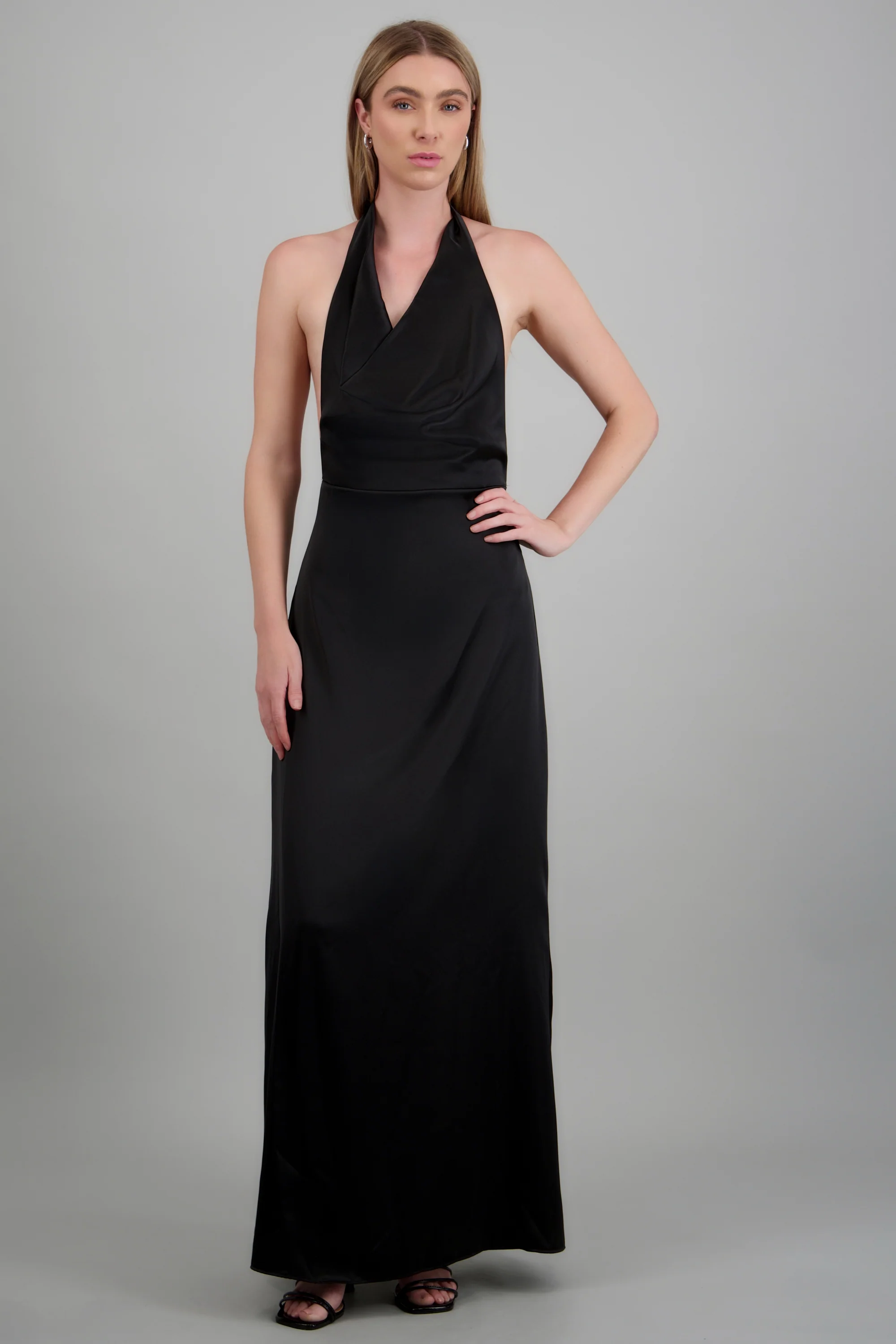 Vestido maxi escote cascada satinado