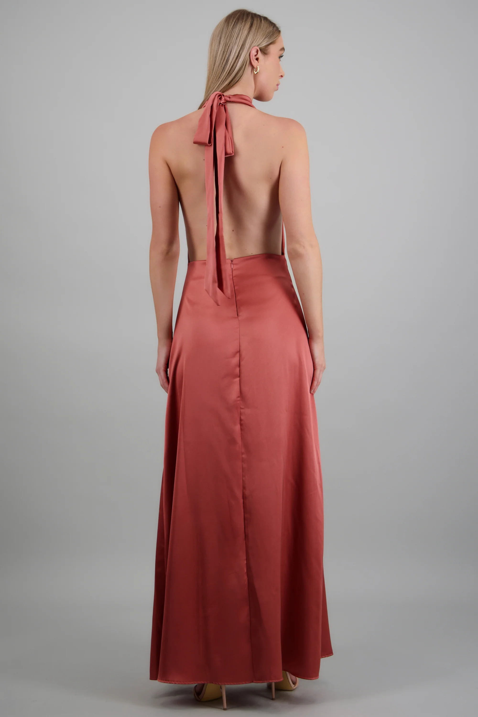 Vestido maxi escote cascada satinado - Image 4