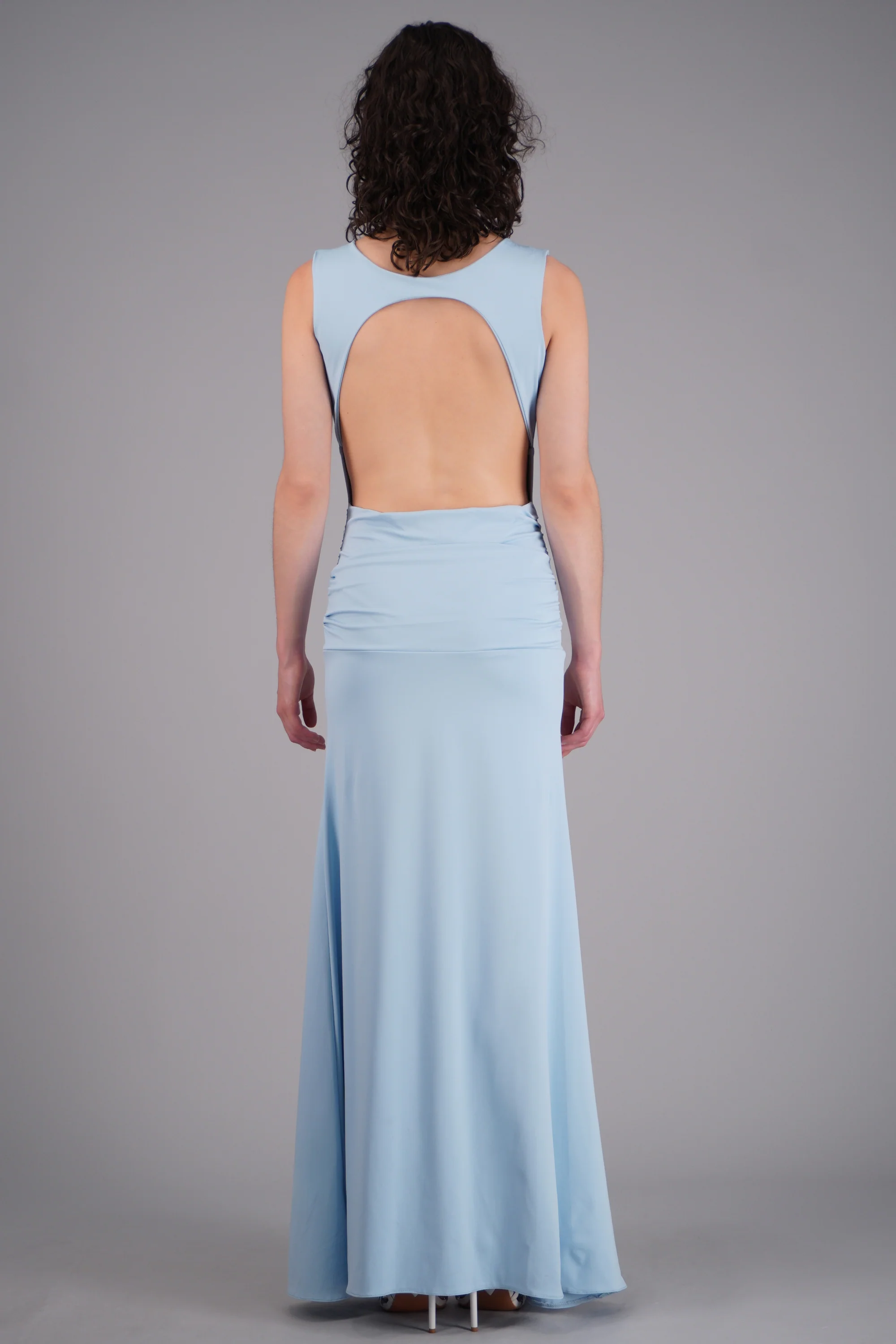 Vestido maxi escote V espalda descubierta - Image 4