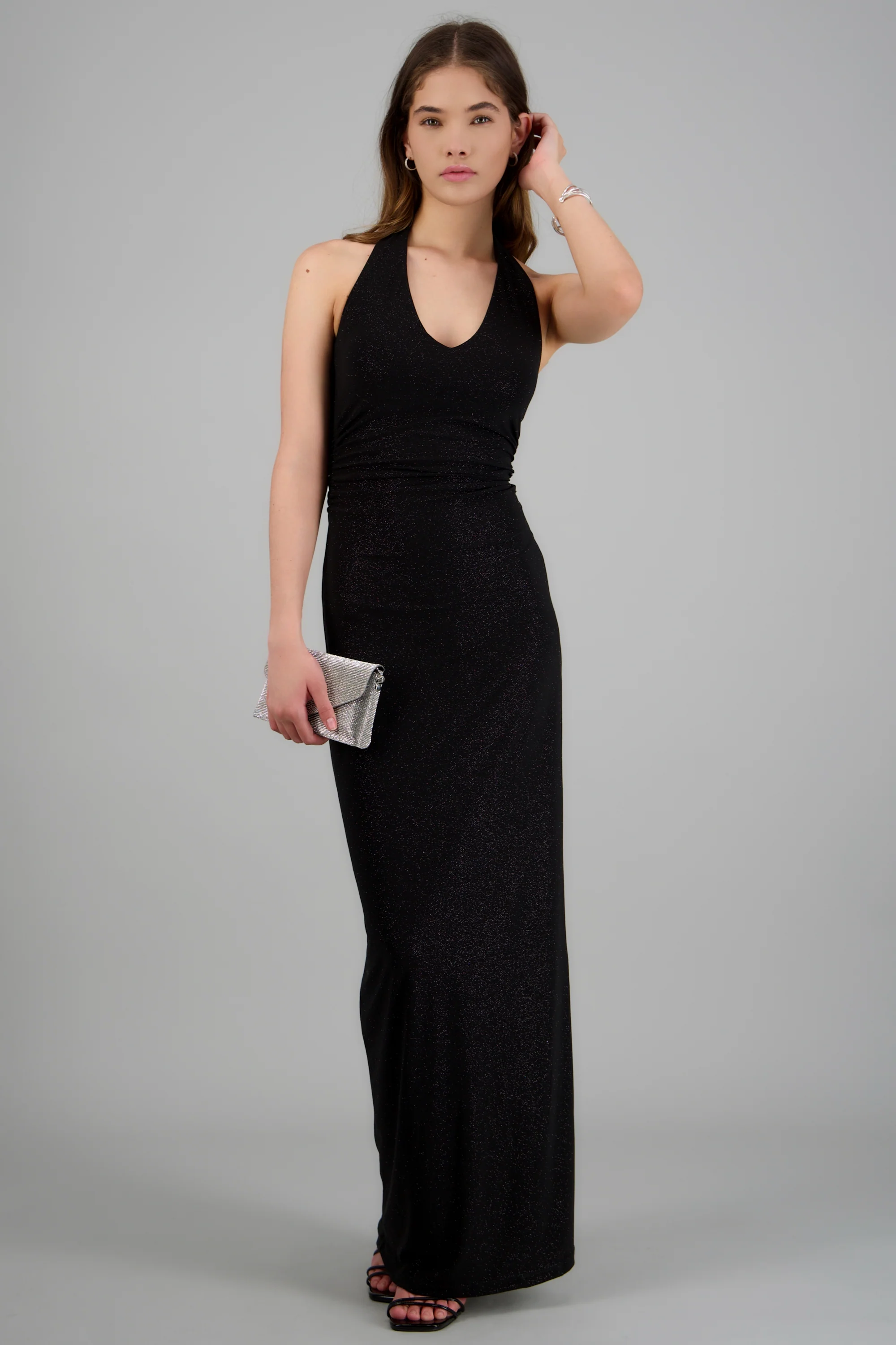 Vestido maxi halter detalle plisado