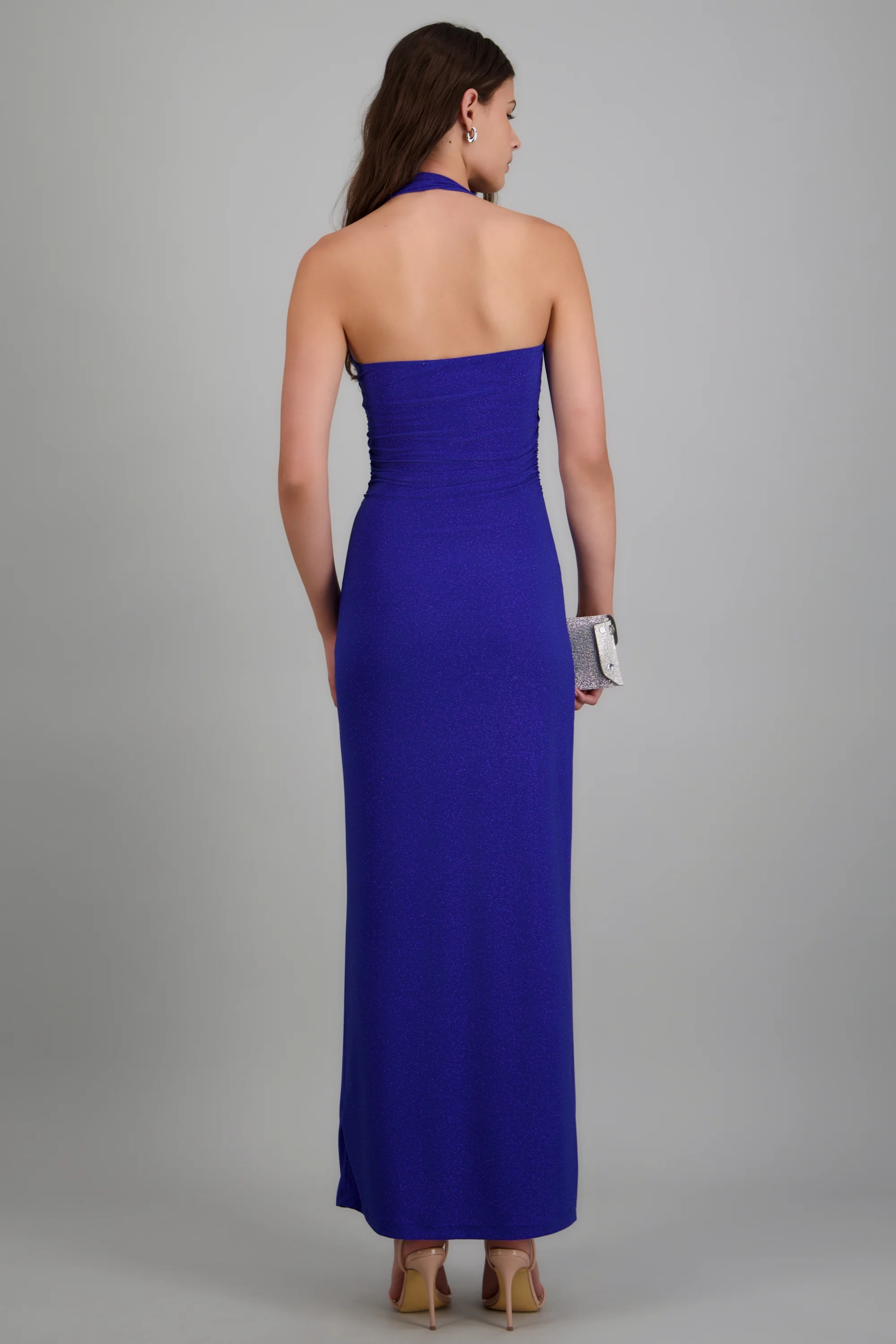 Vestido maxi halter detalle plisado - Image 2