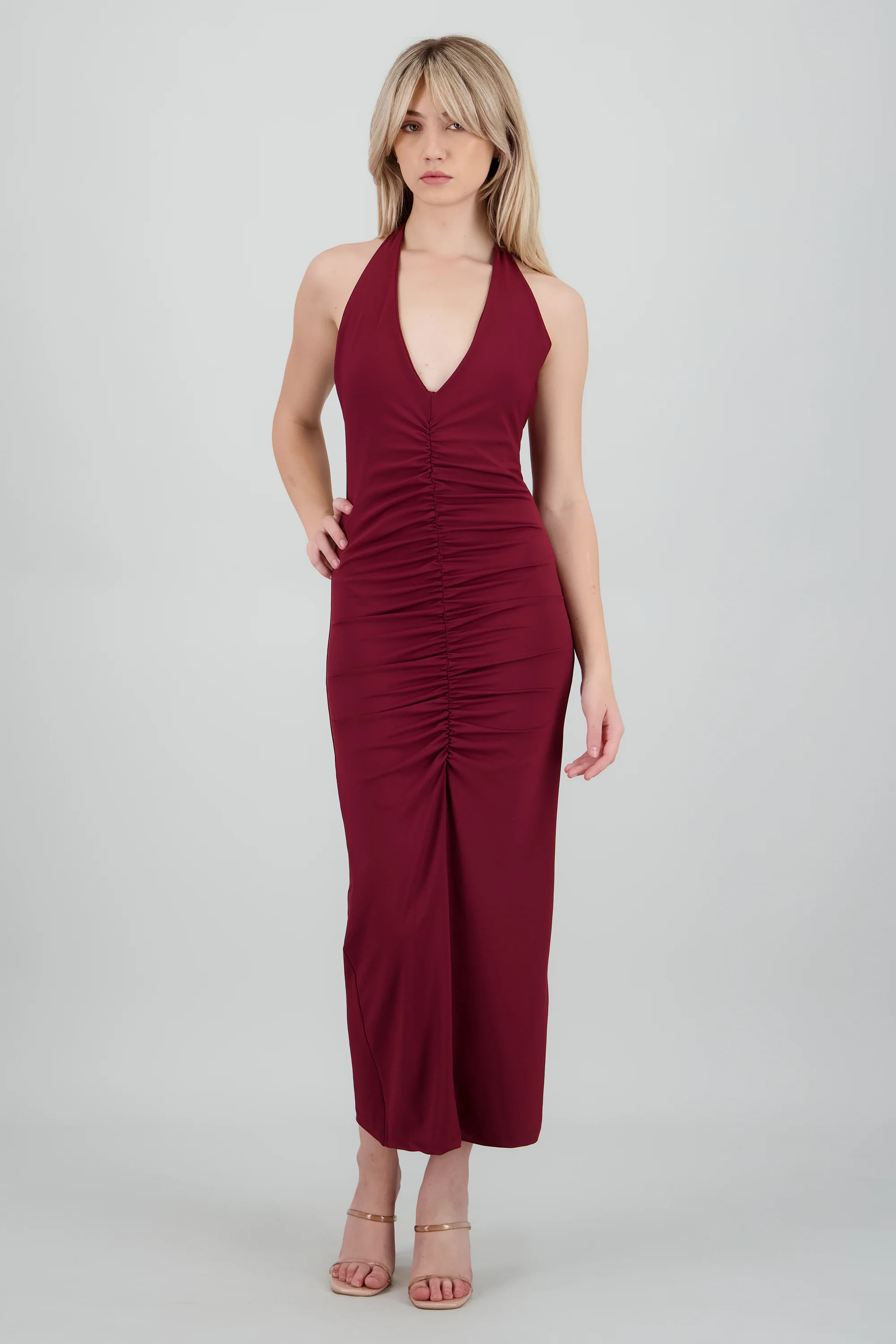 Vestido maxi halter drapeado