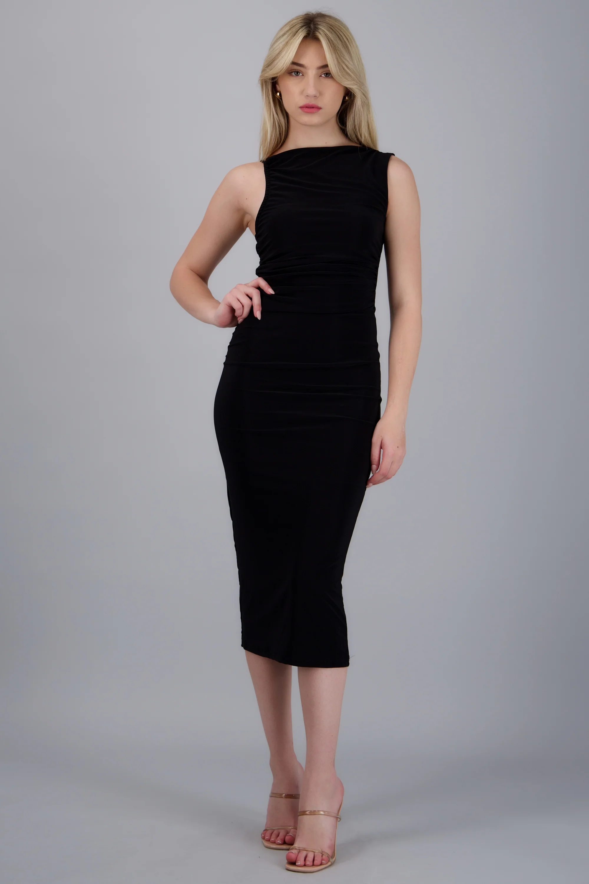 Vestido maxi liso espalda abierta