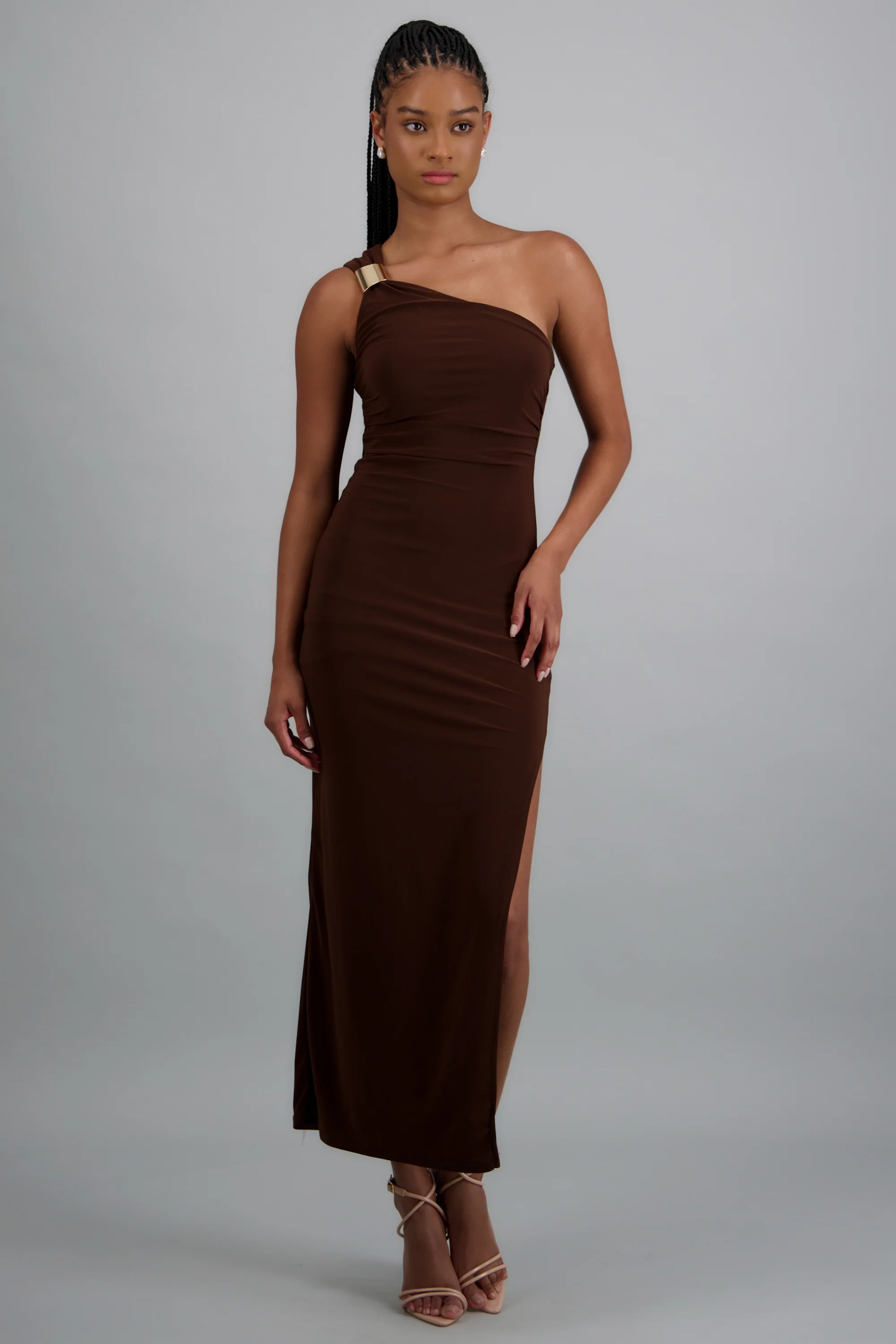 Vestido maxi off shoulder detalle herraje