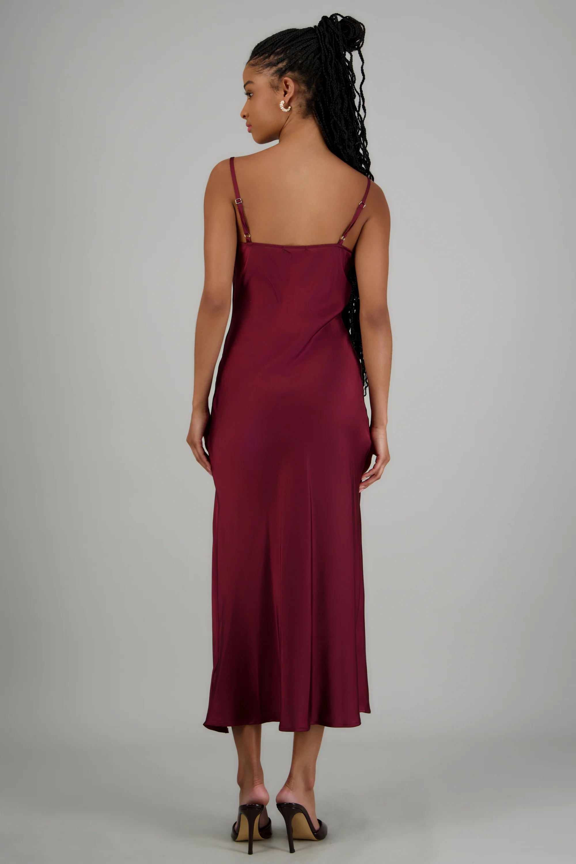 Vestido maxi satin escote columpio - Image 5