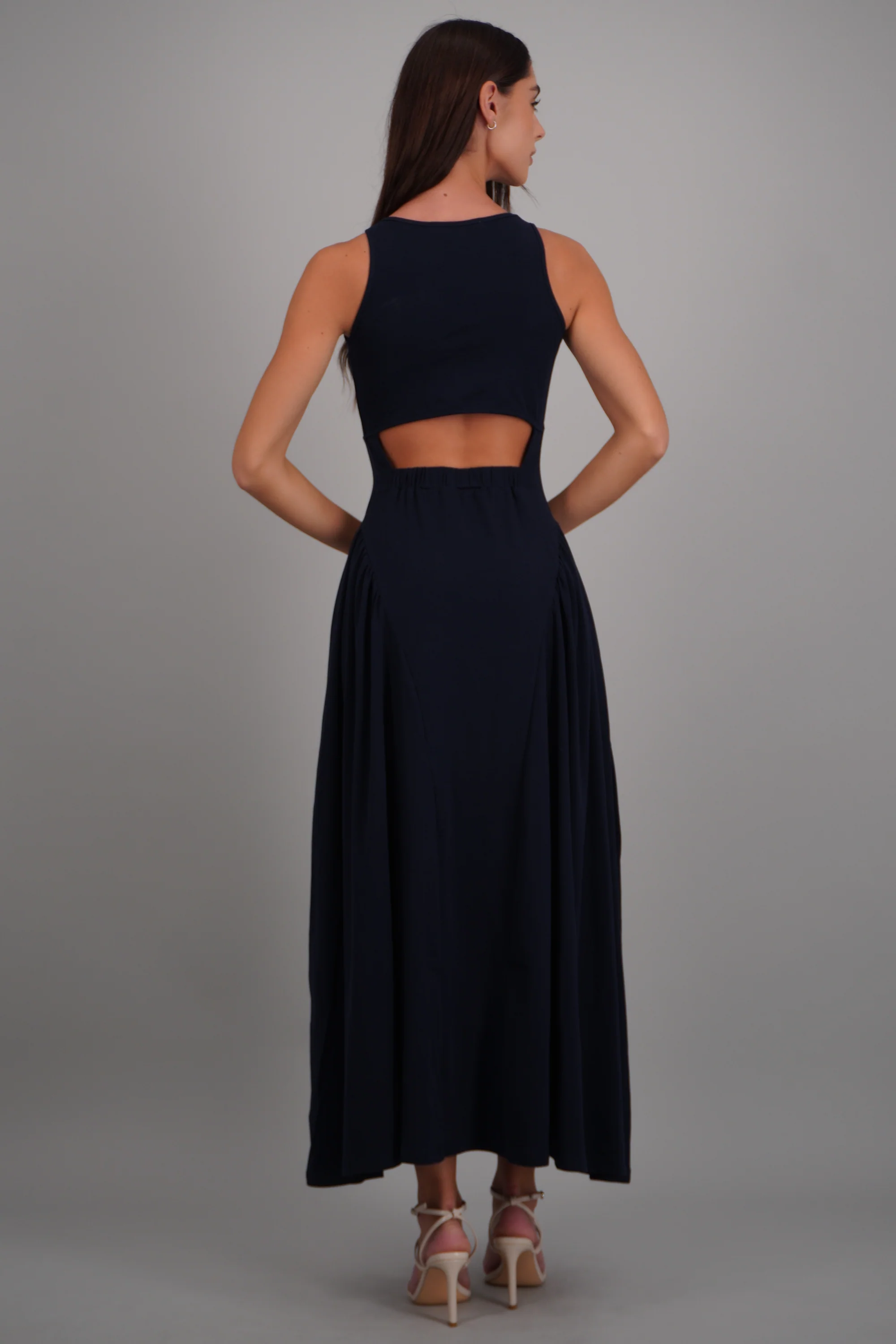 Vestido maxi son mangas cuello redondo - Image 4
