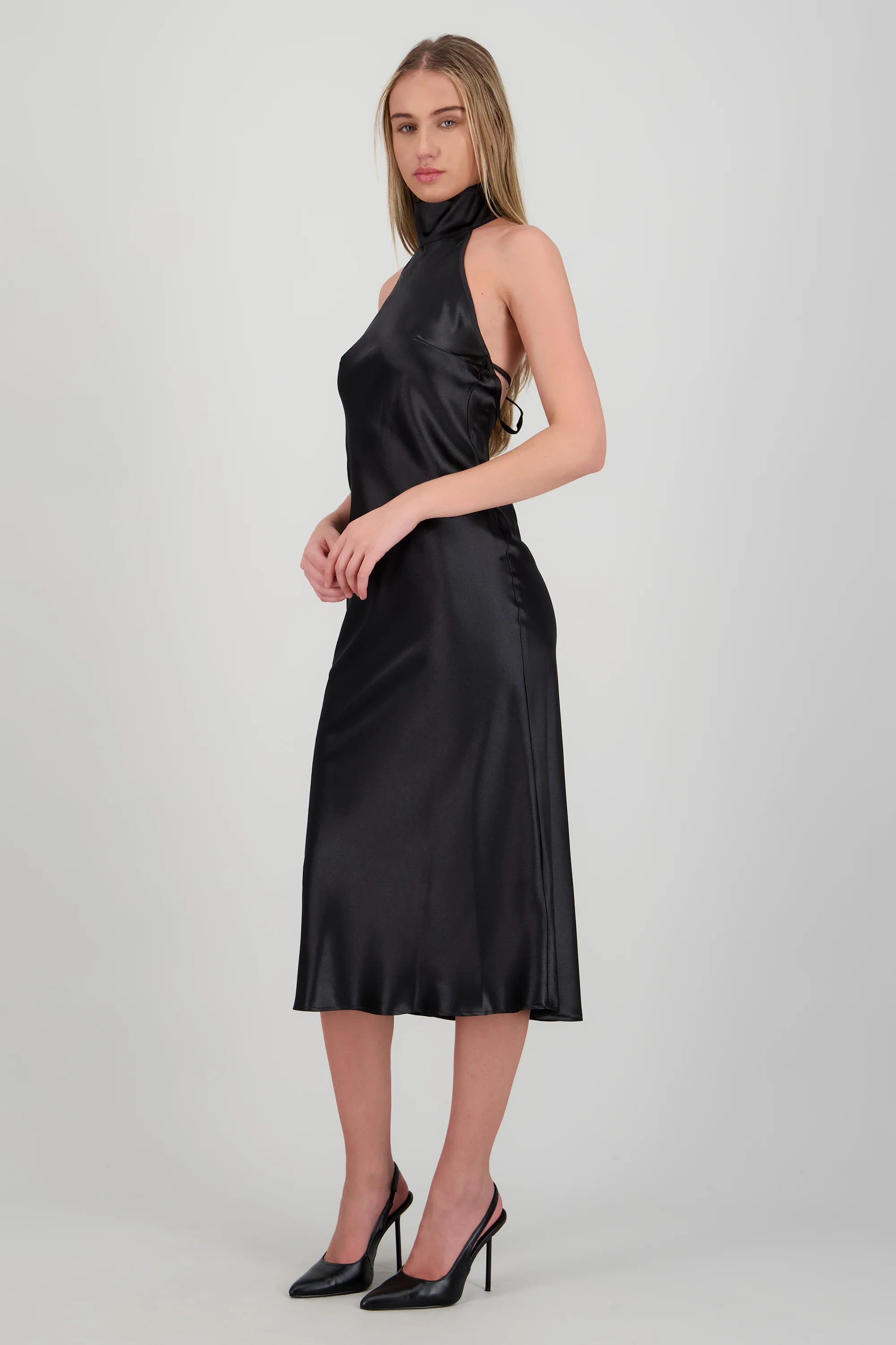 Vestido midi cuello alto con amarre en espalda - Image 3