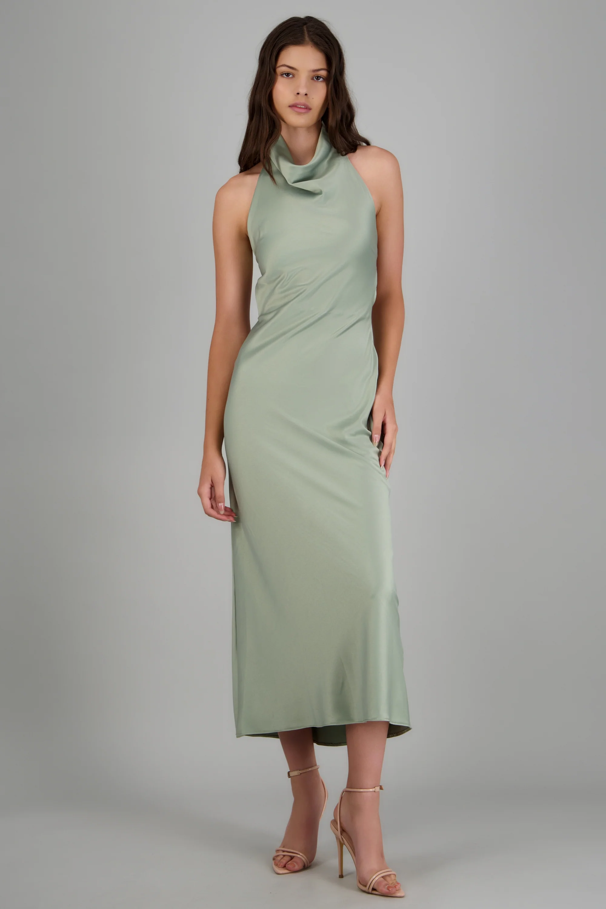 Vestido midi cuello alto espalda descubierta