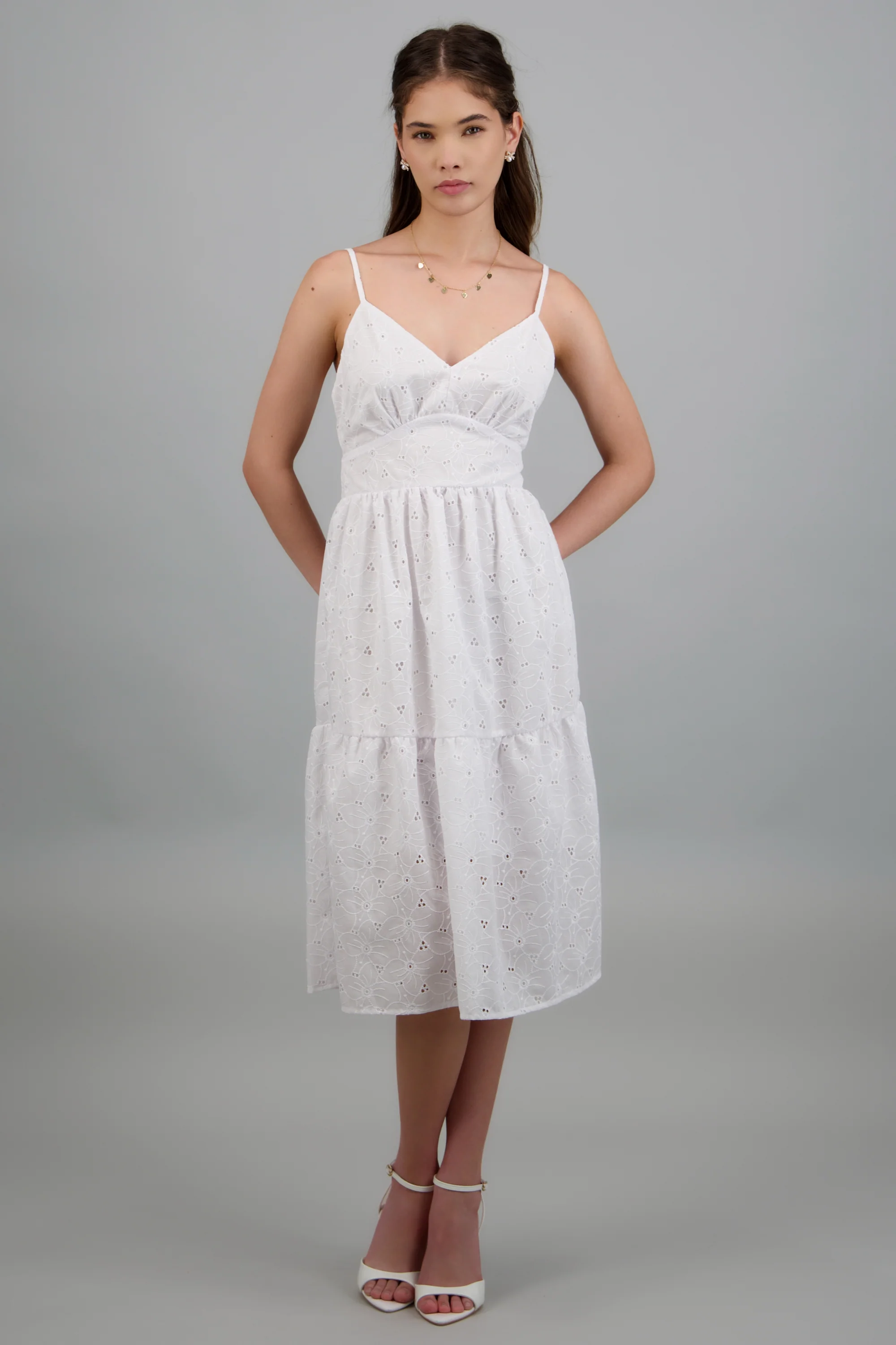 Vestido midi tirantes detalle eyelet