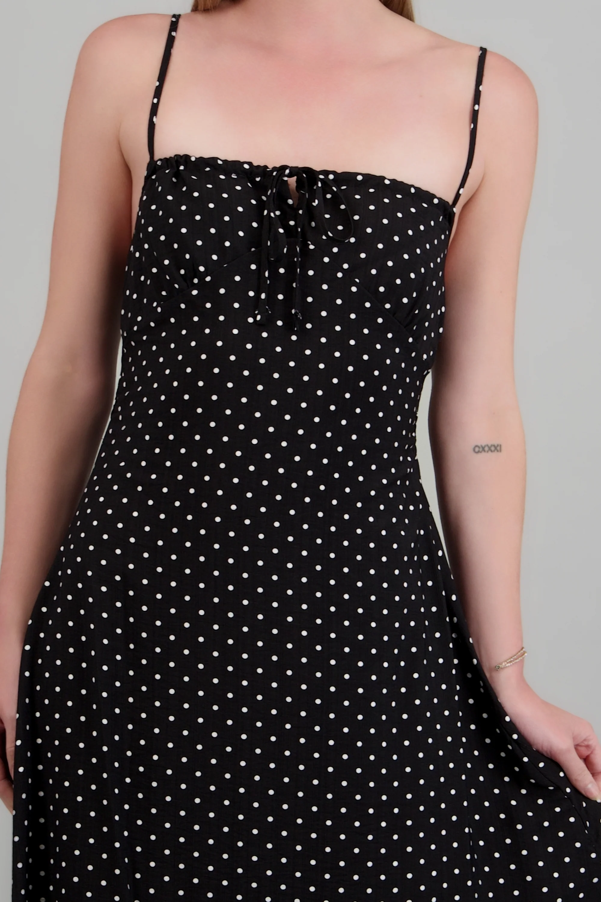 Vestido midi tirantes polka dots - Image 5