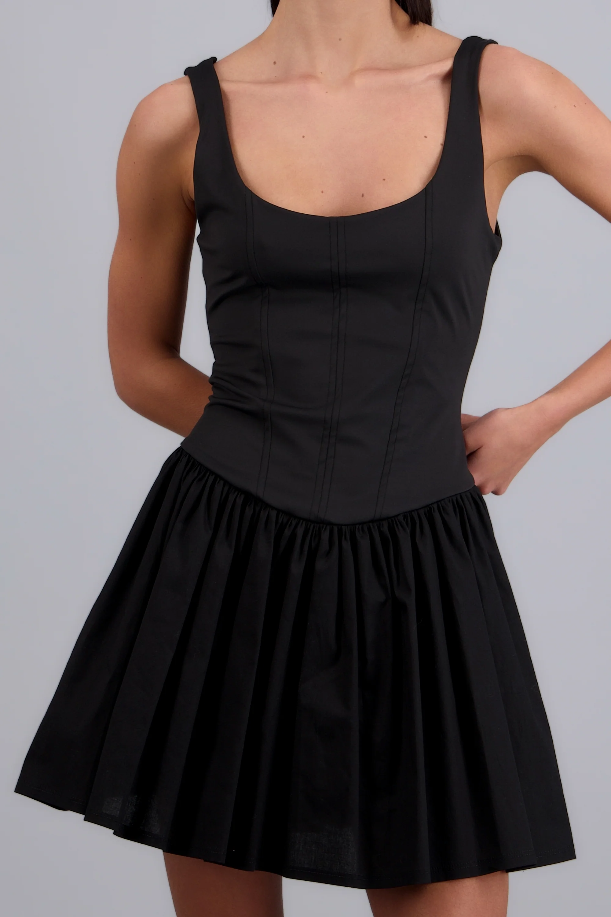 Vestido mini corset detalle costuras - Image 5