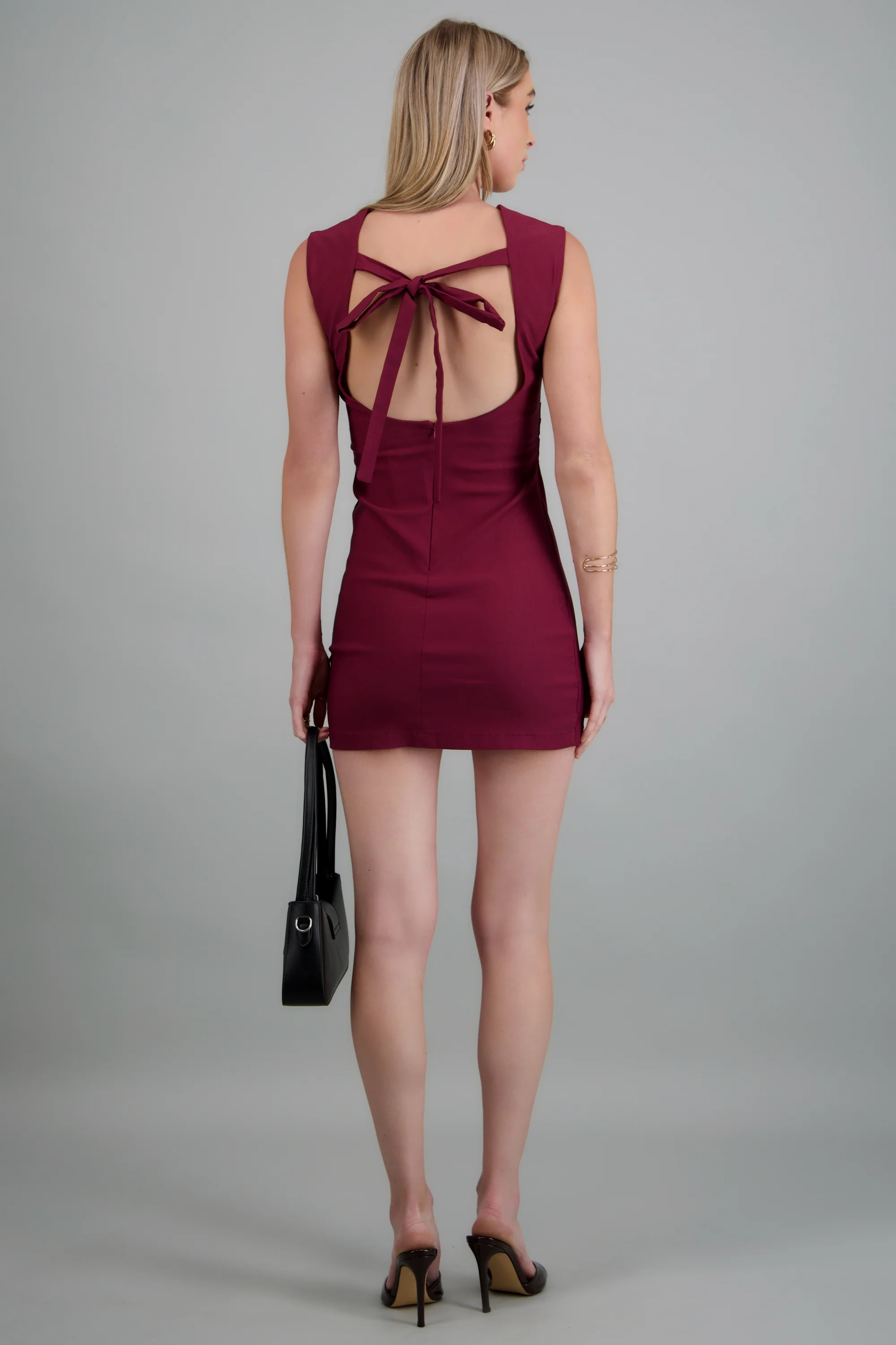 Vestido mini costado frunce detalle espalda - Image 4