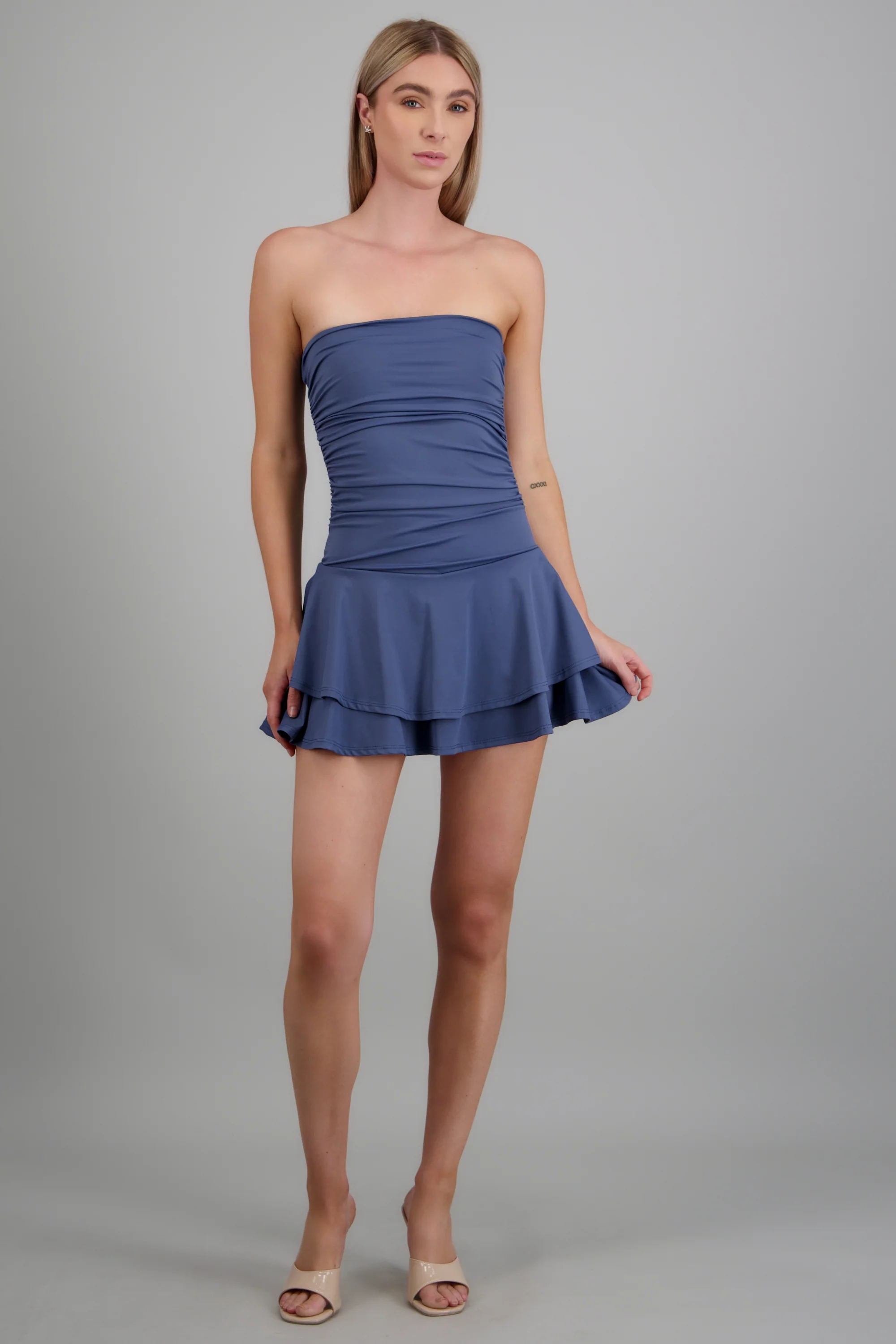 Vestido mini drapeado strapless