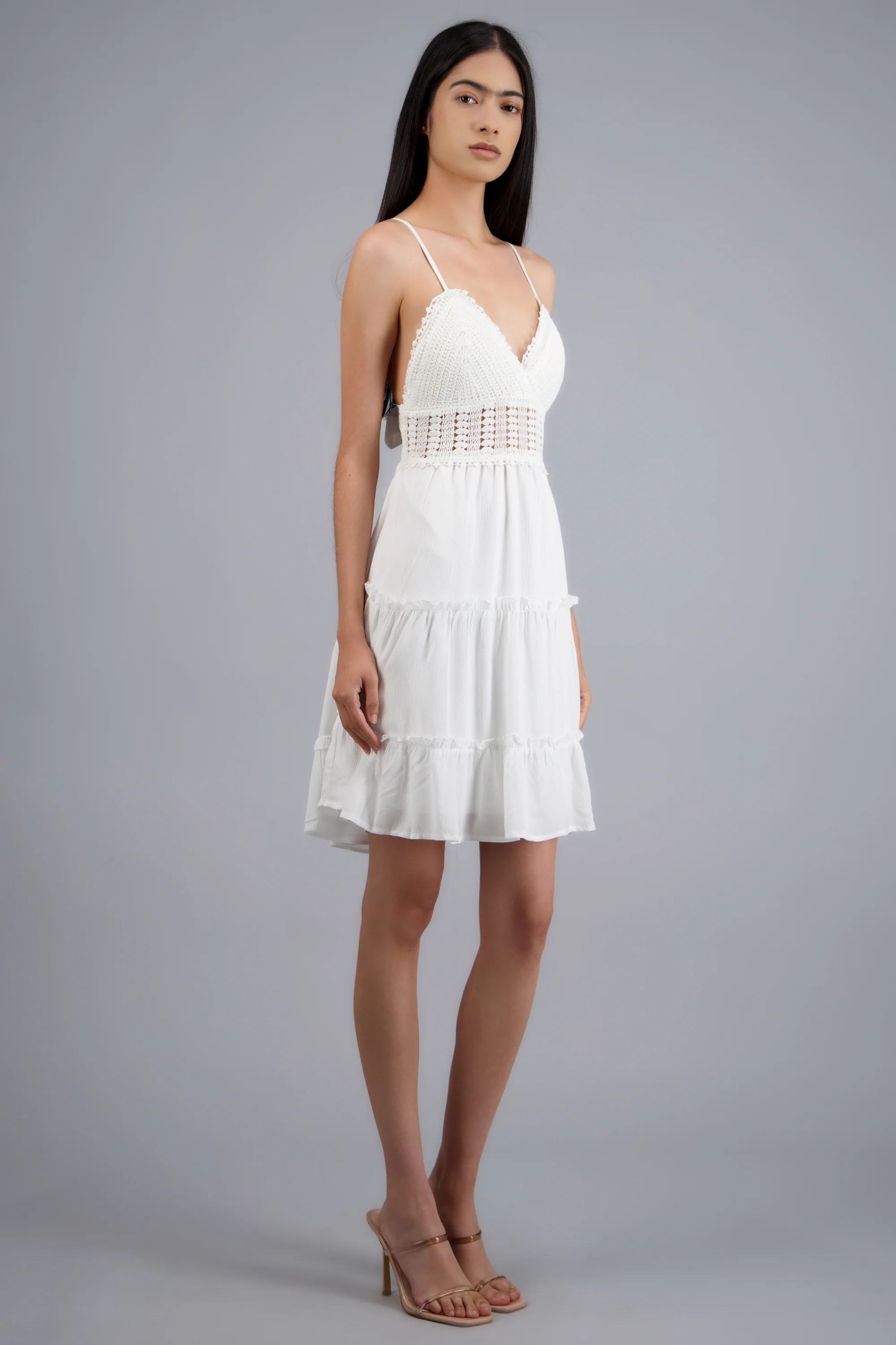 VESTIDO MINI LISO CON CROCHET - Image 2