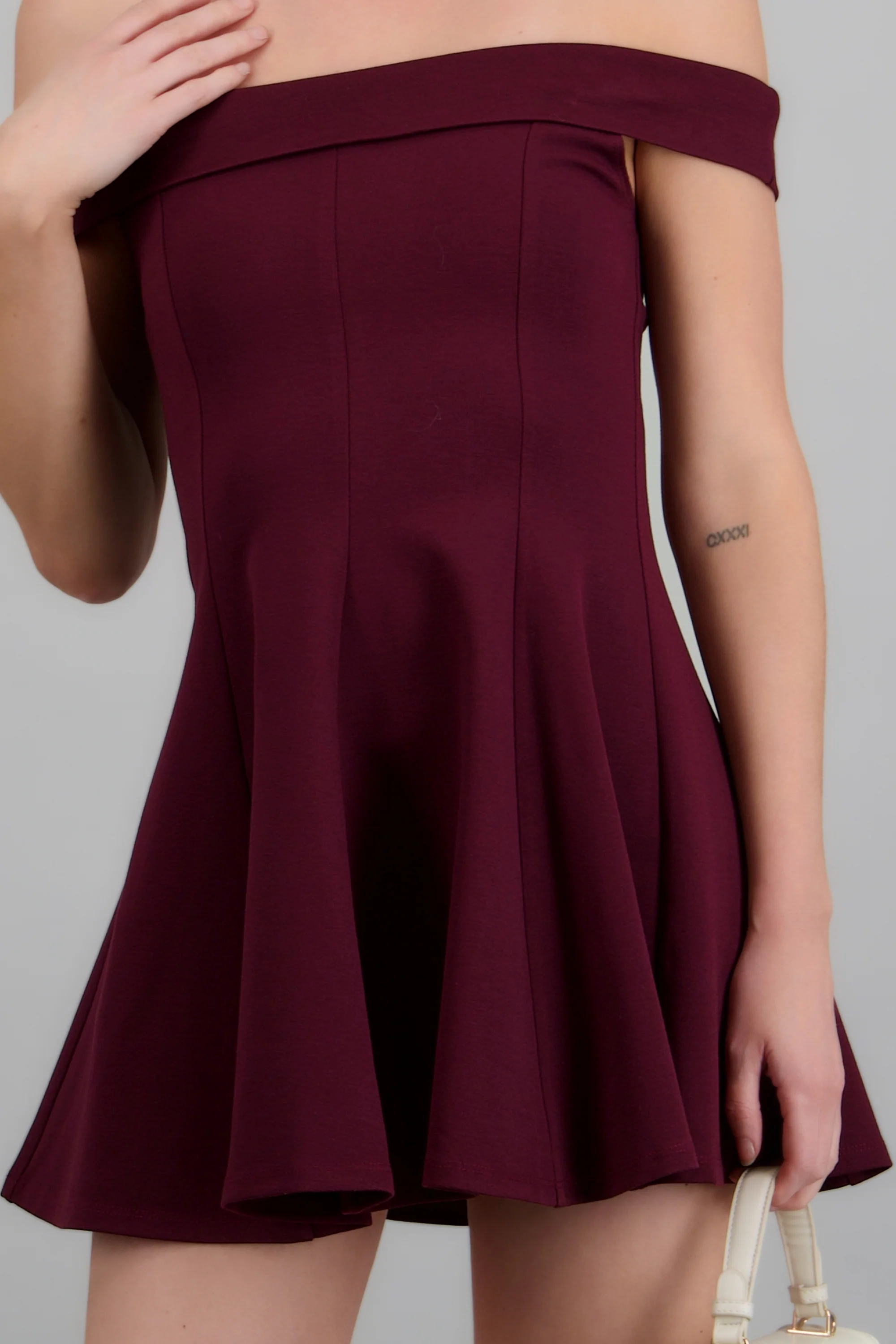 Vestido mini off shoulder - Image 5
