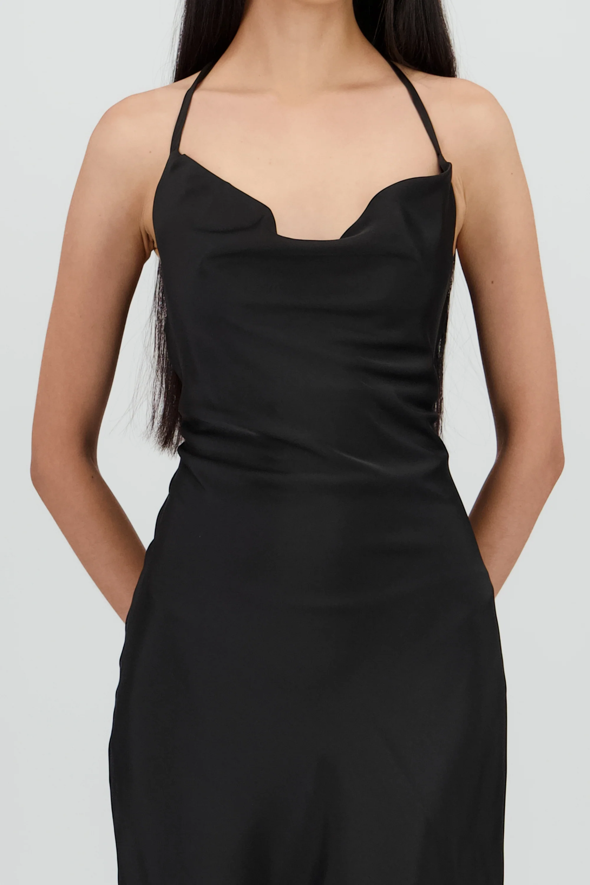 Vestido mini santin con espalda abierta - Image 5