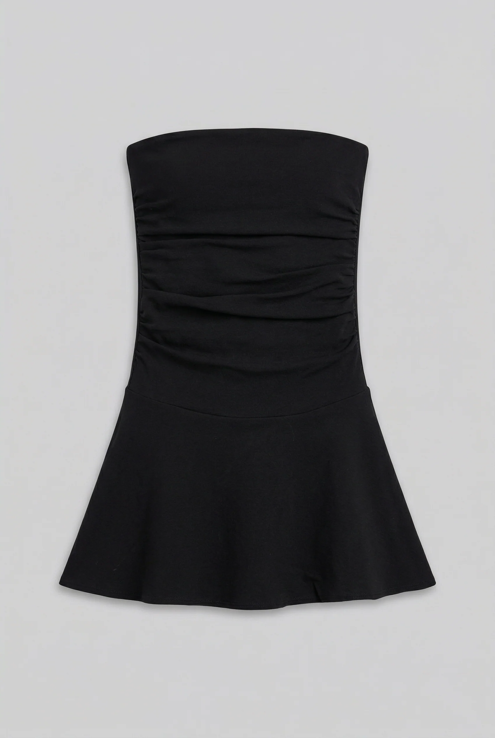 Vestido mini strapless