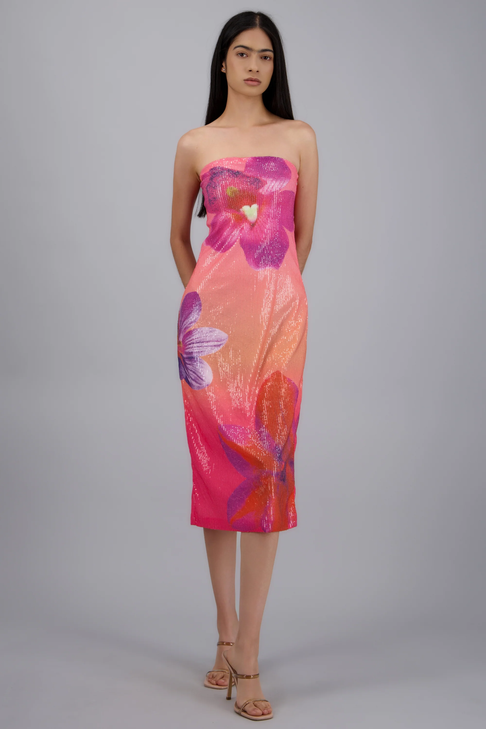 Vestido strapples flores detalle brillos