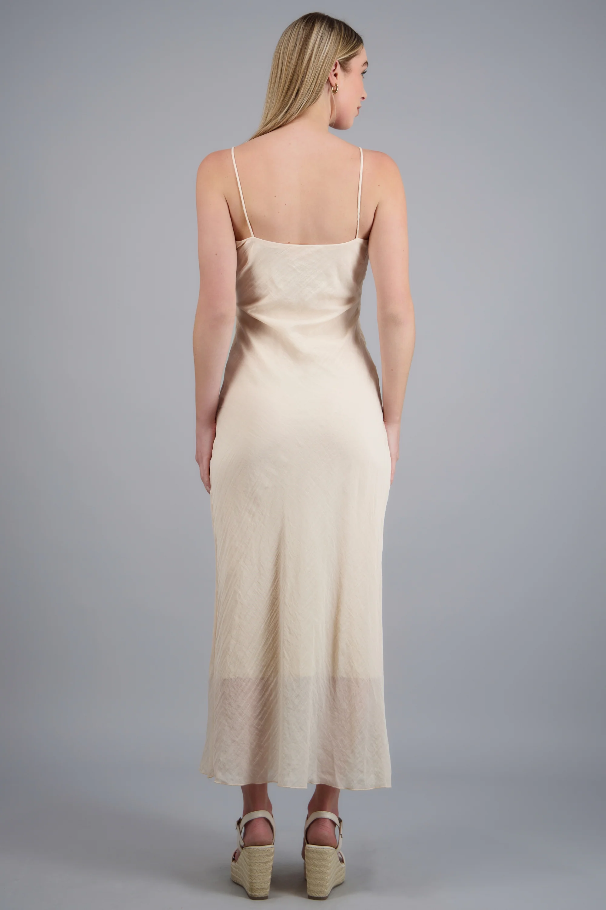 Vestido tirantes detalle olanes - Image 4